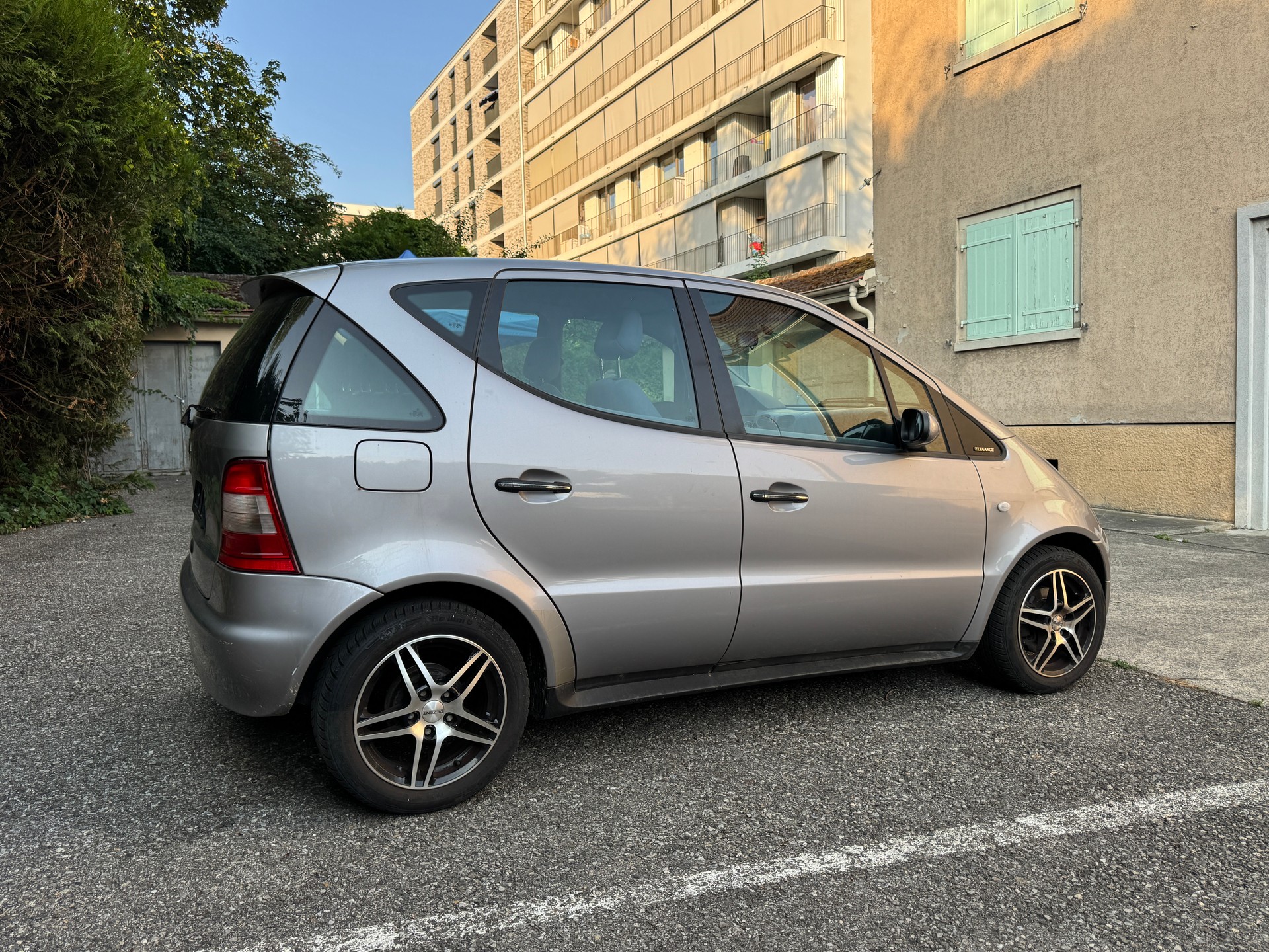 MERCEDES-BENZ A 160 Elégance-image-4