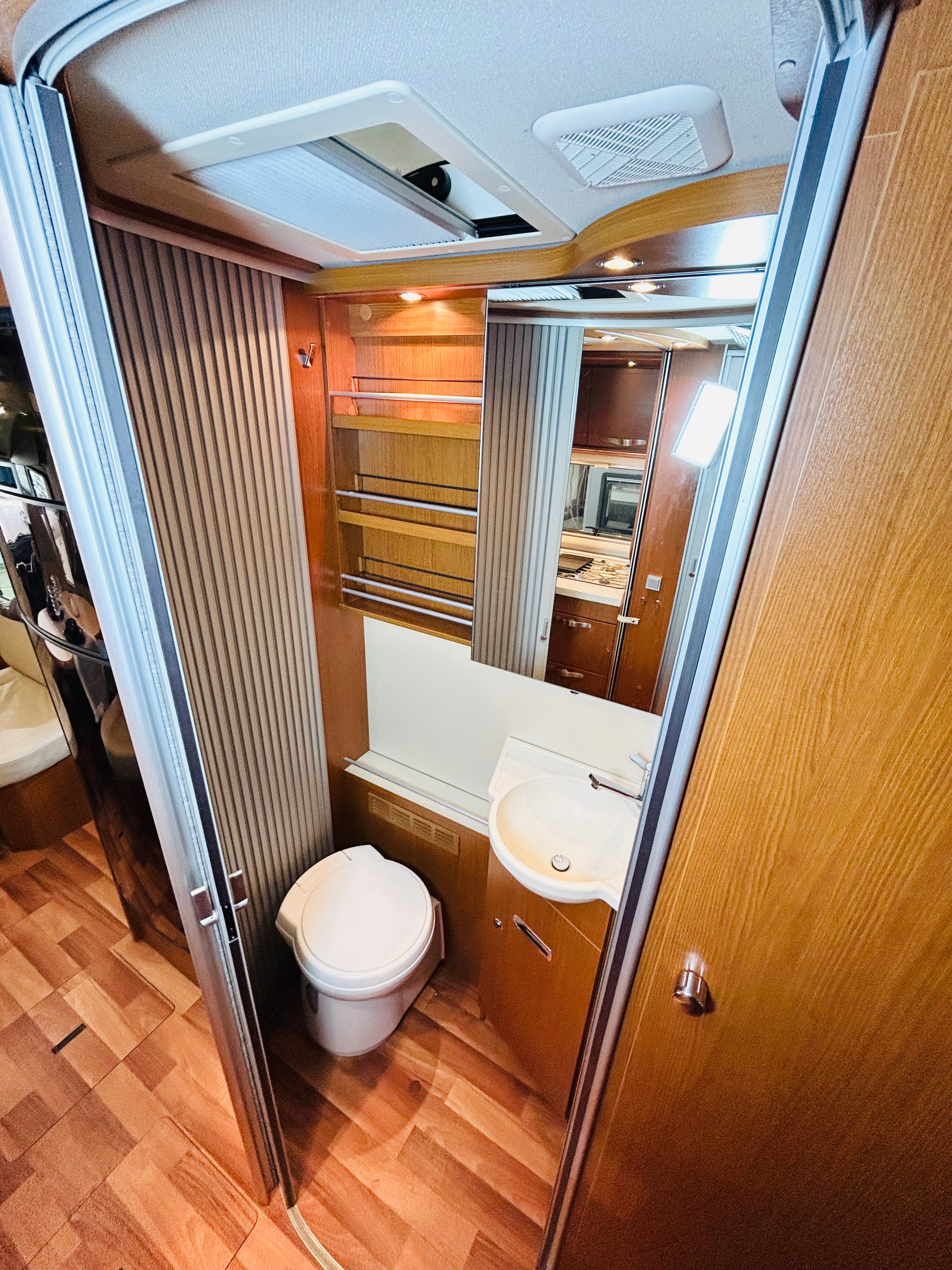 HYMER Starline B 680-image-18