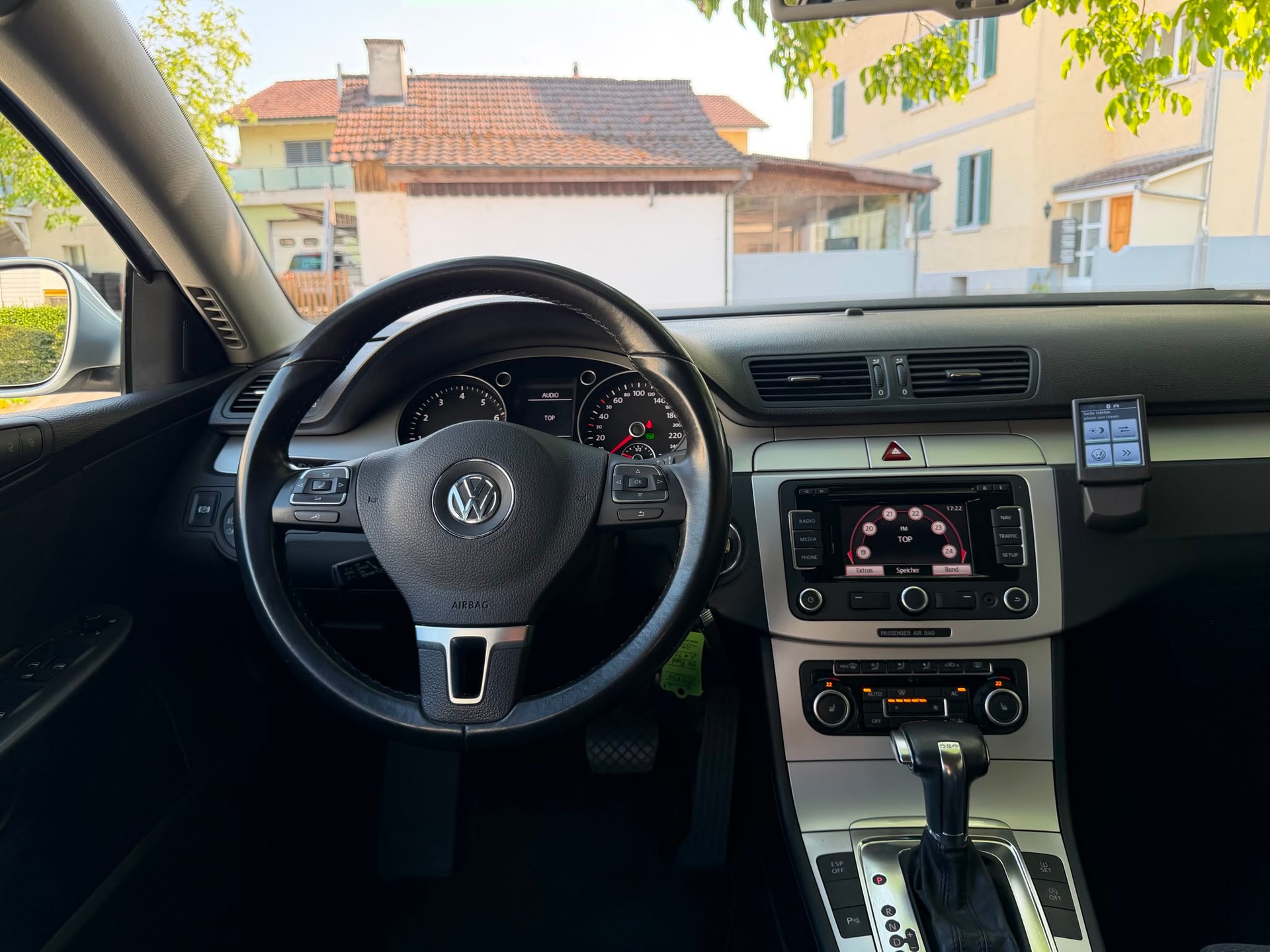VW Passat Variant 1.4 TSI BlueMotion Comfortline DSG-image-15
