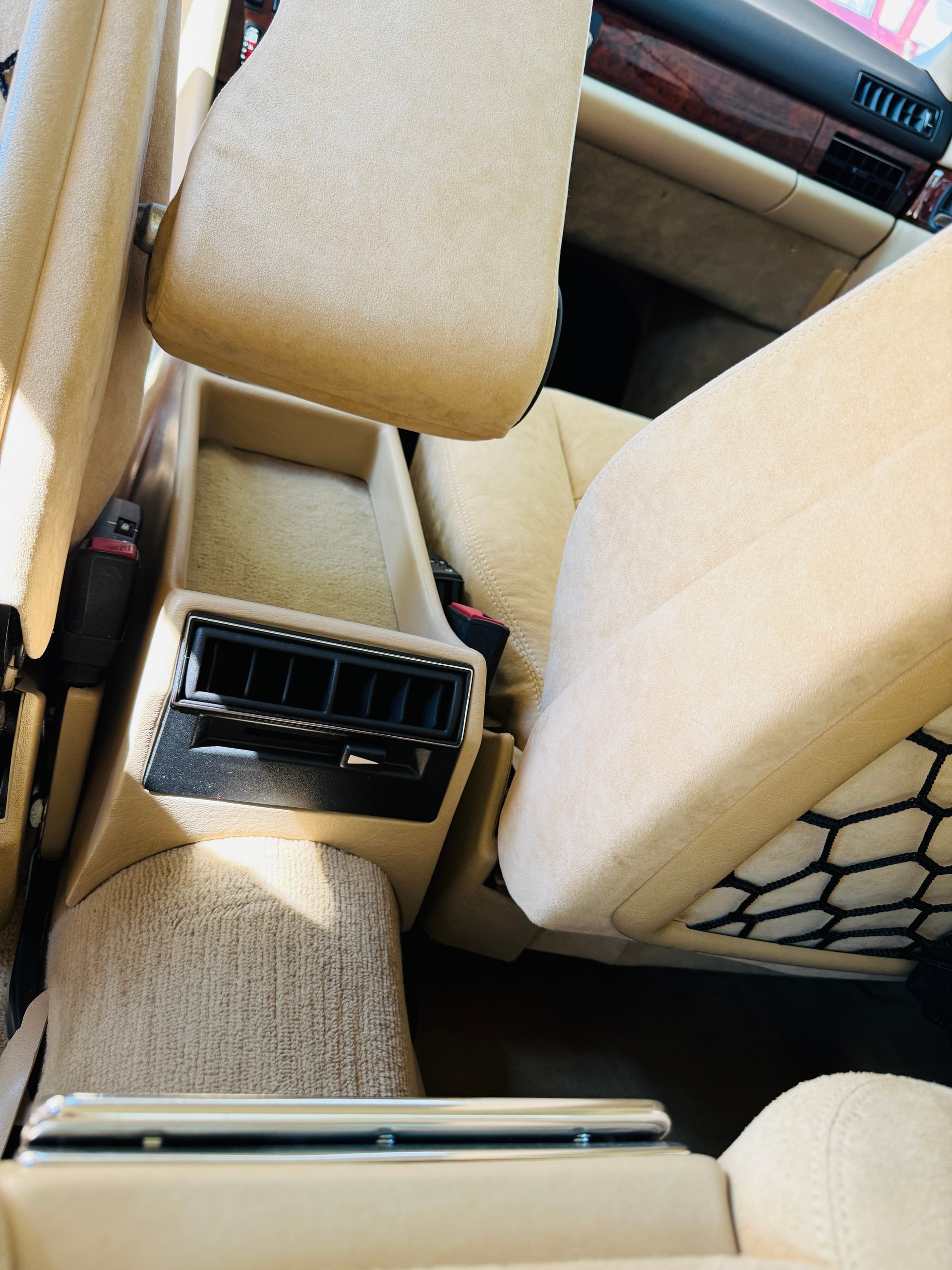MERCEDES-BENZ 560 SEC Veteranenfahrzeug-image-13