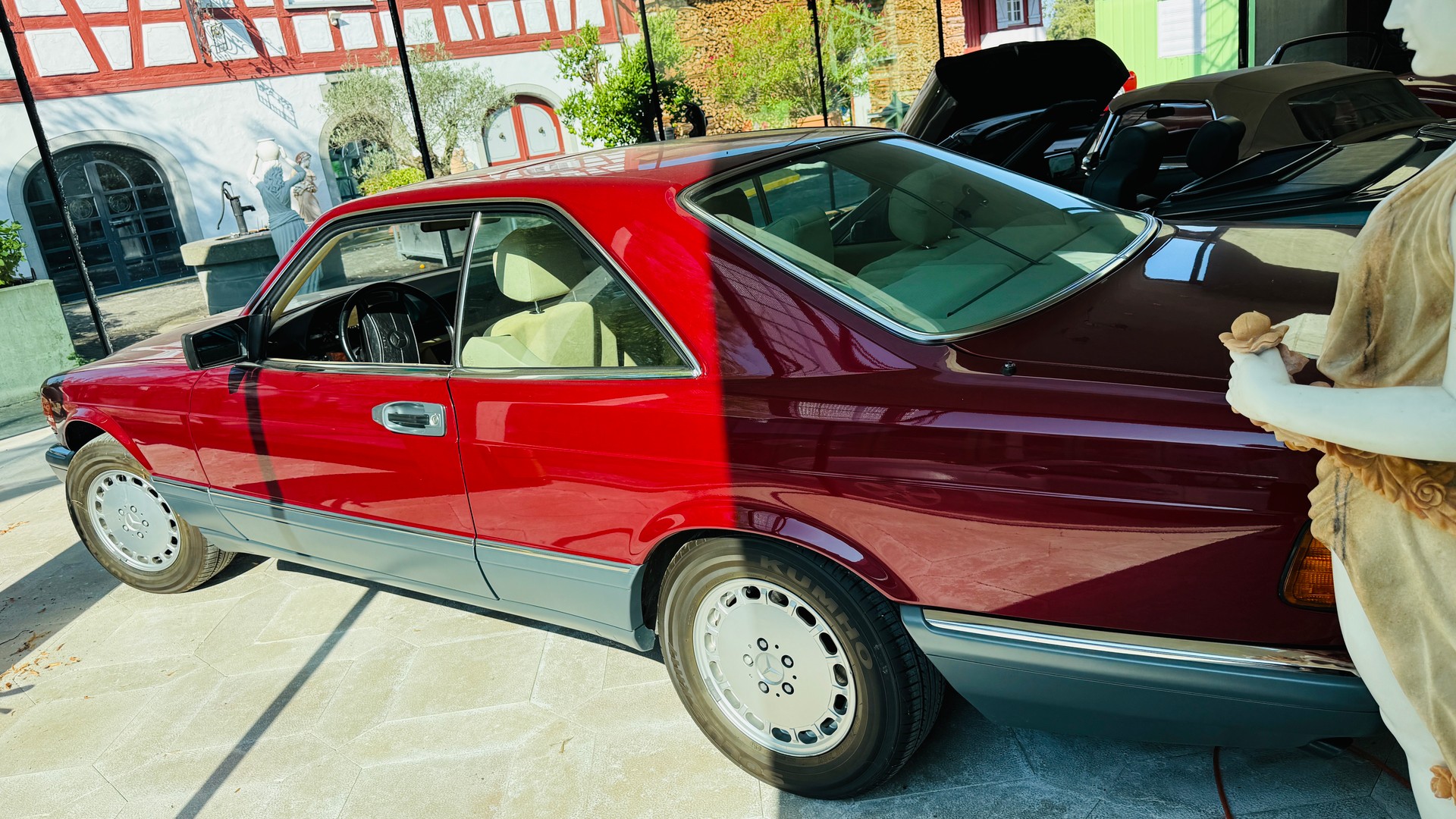 MERCEDES-BENZ 560 SEC Veteranenfahrzeug-image-4
