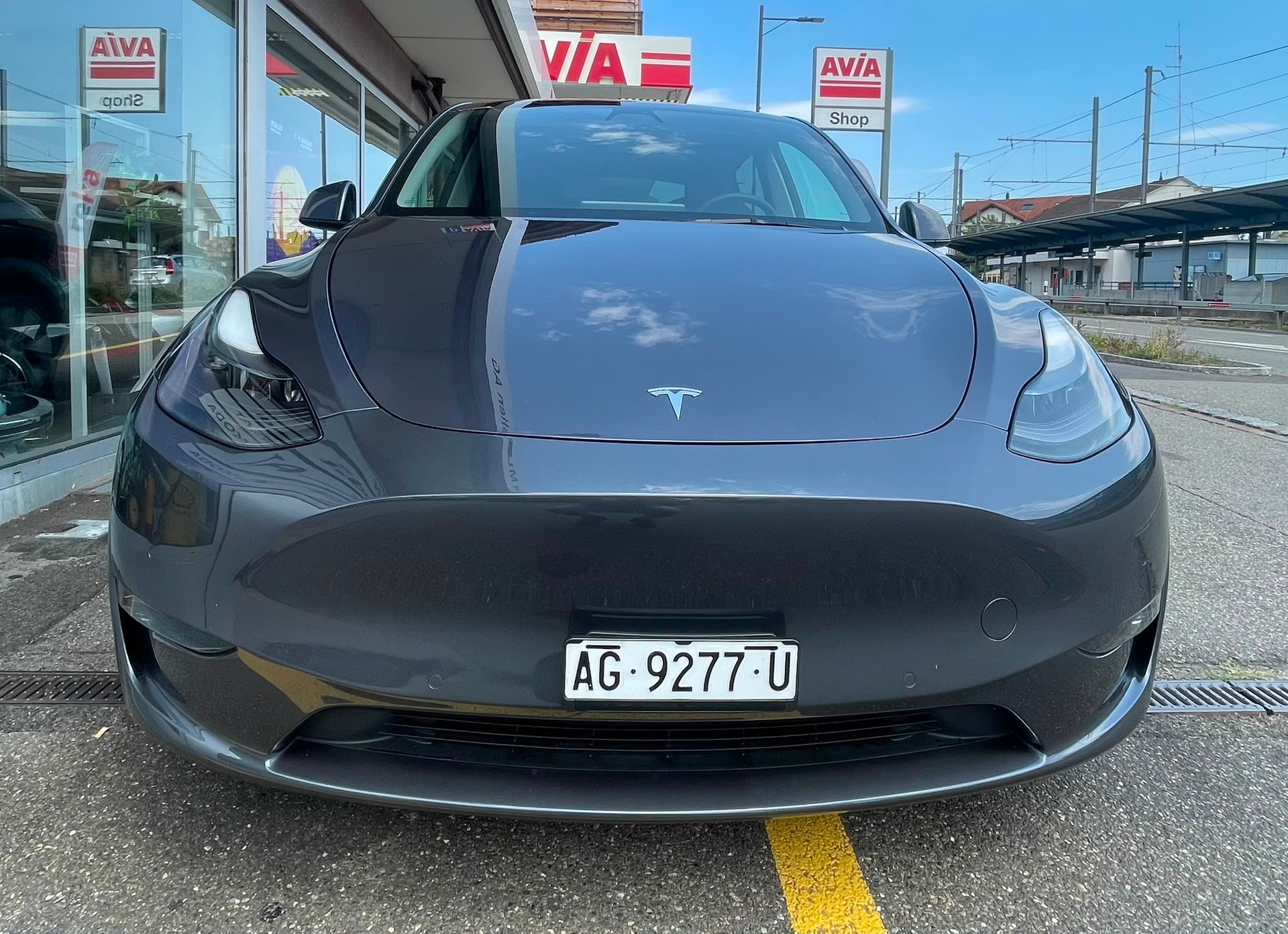 TESLA Y Long Range 533 km (WLTP) 514PS Werksgarantie-image-1