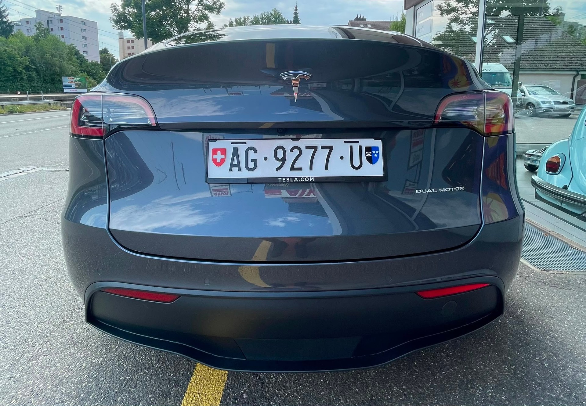 TESLA Y Long Range 533 km (WLTP) 514PS Werksgarantie-image-5