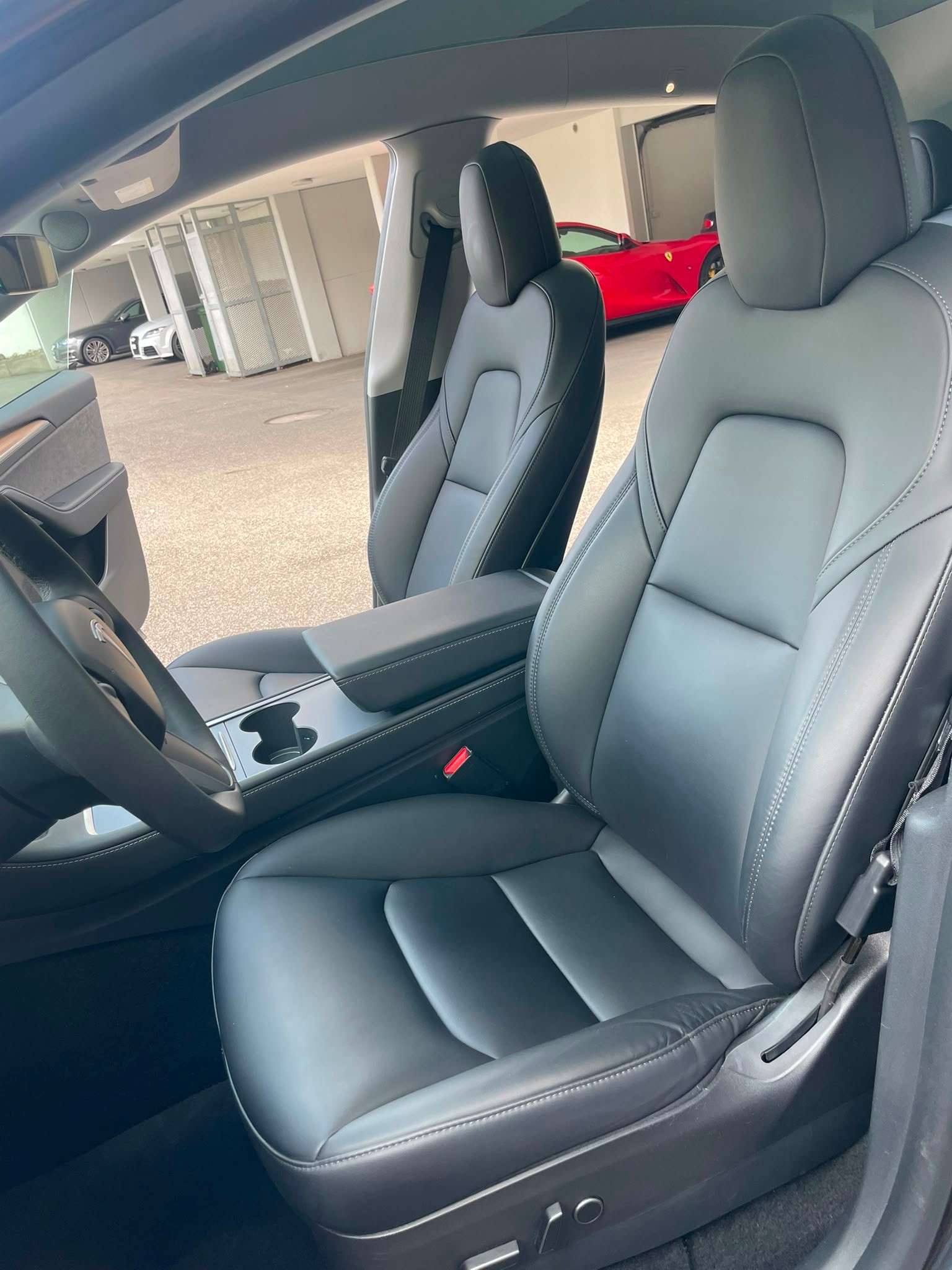 TESLA Y Long Range 533 km (WLTP) 514PS Werksgarantie-image-13