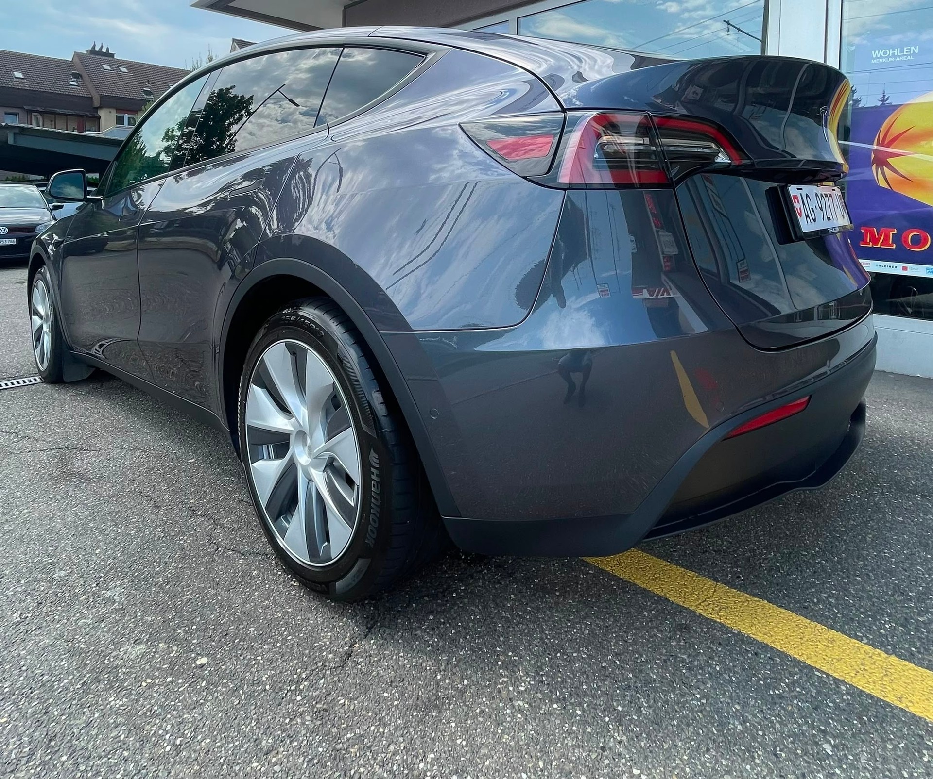 TESLA Y Long Range 533 km (WLTP) 514PS Werksgarantie-image-4