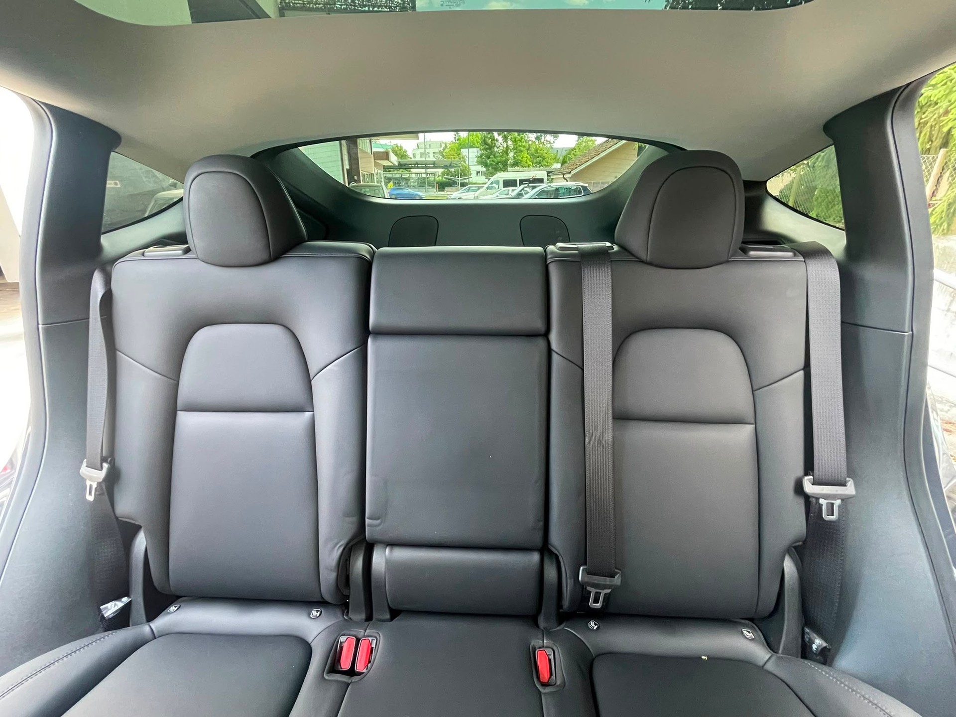 TESLA Y Long Range 533 km (WLTP) 514PS Werksgarantie-image-14
