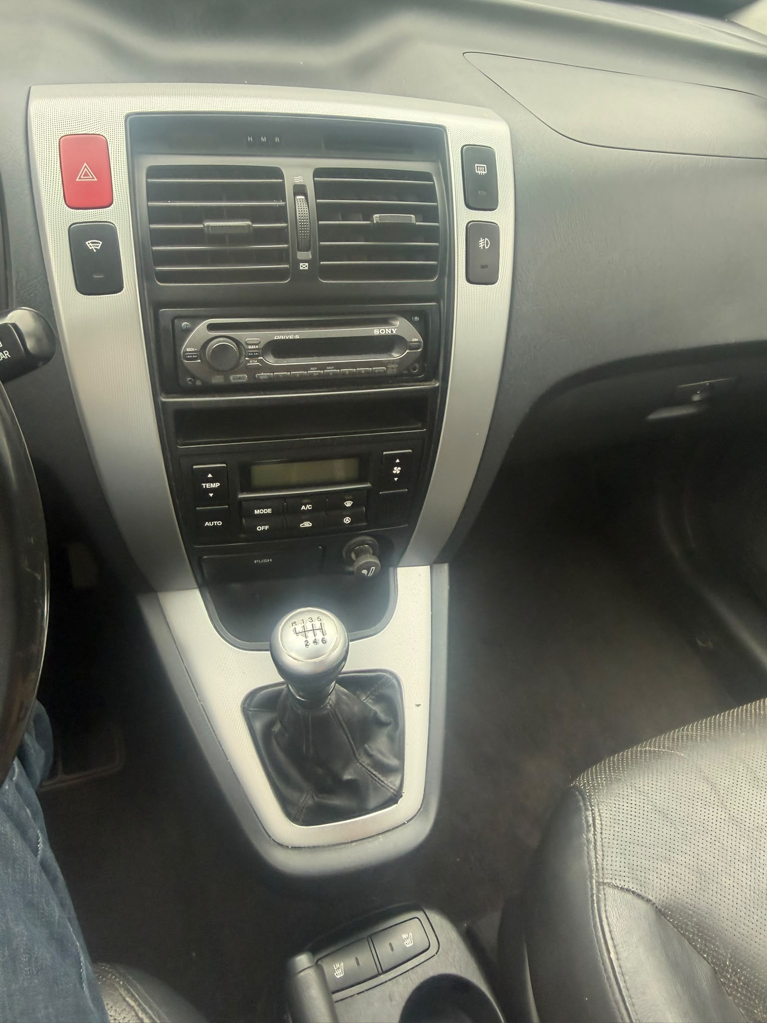 HYUNDAI Tucson 2.0 CRDi VGT 4WD-image-9