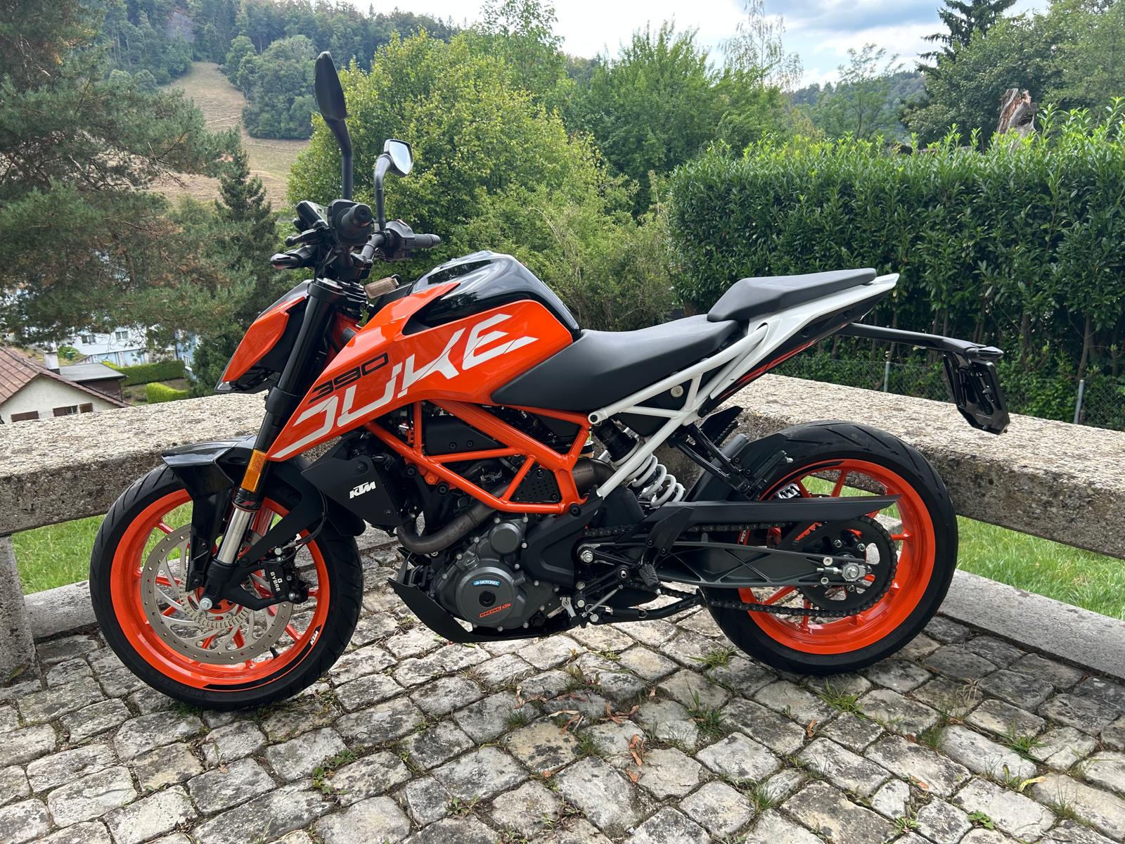 KTM 390 Duke ABS-image-1