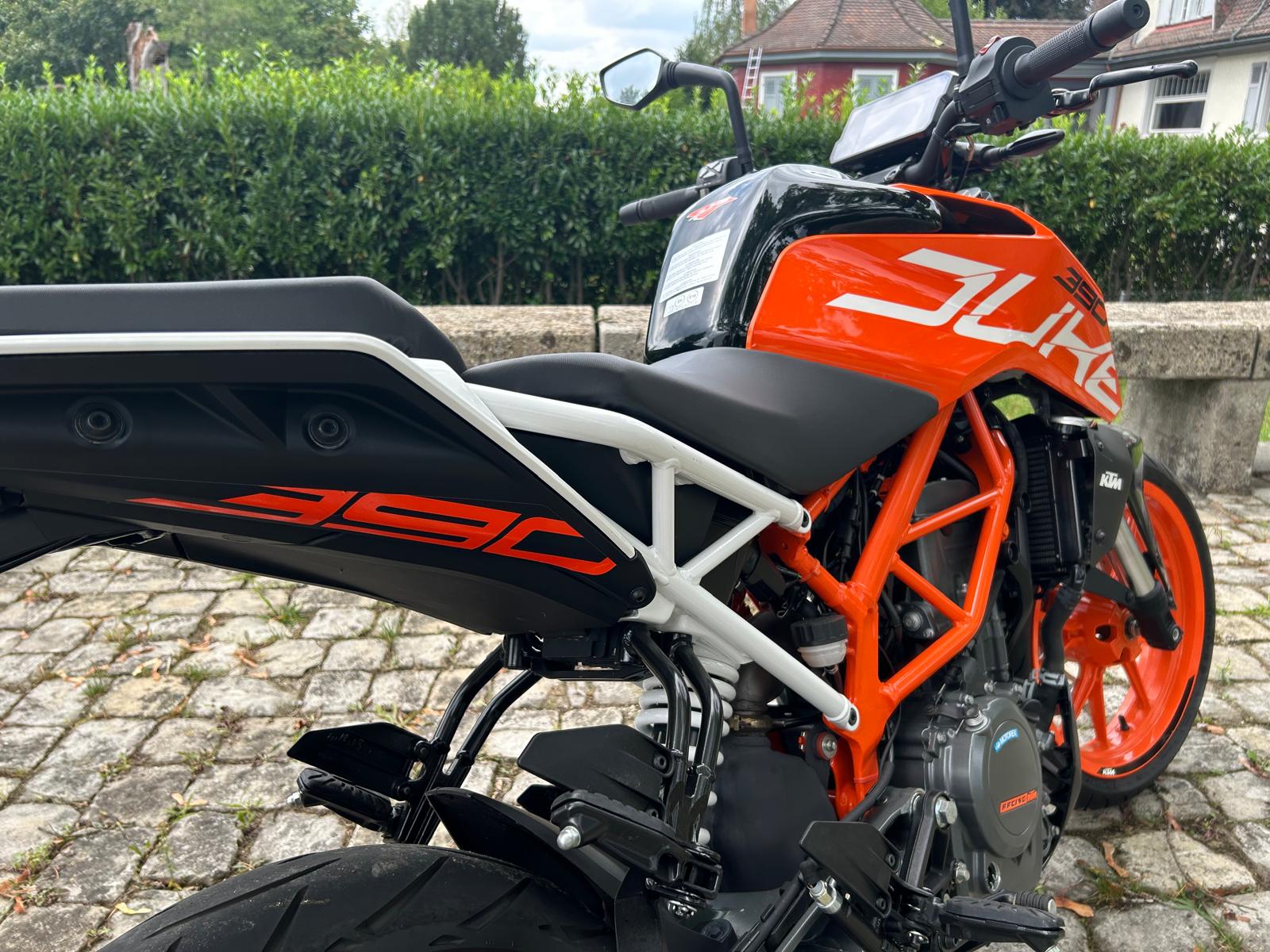 KTM 390 Duke ABS-image-6