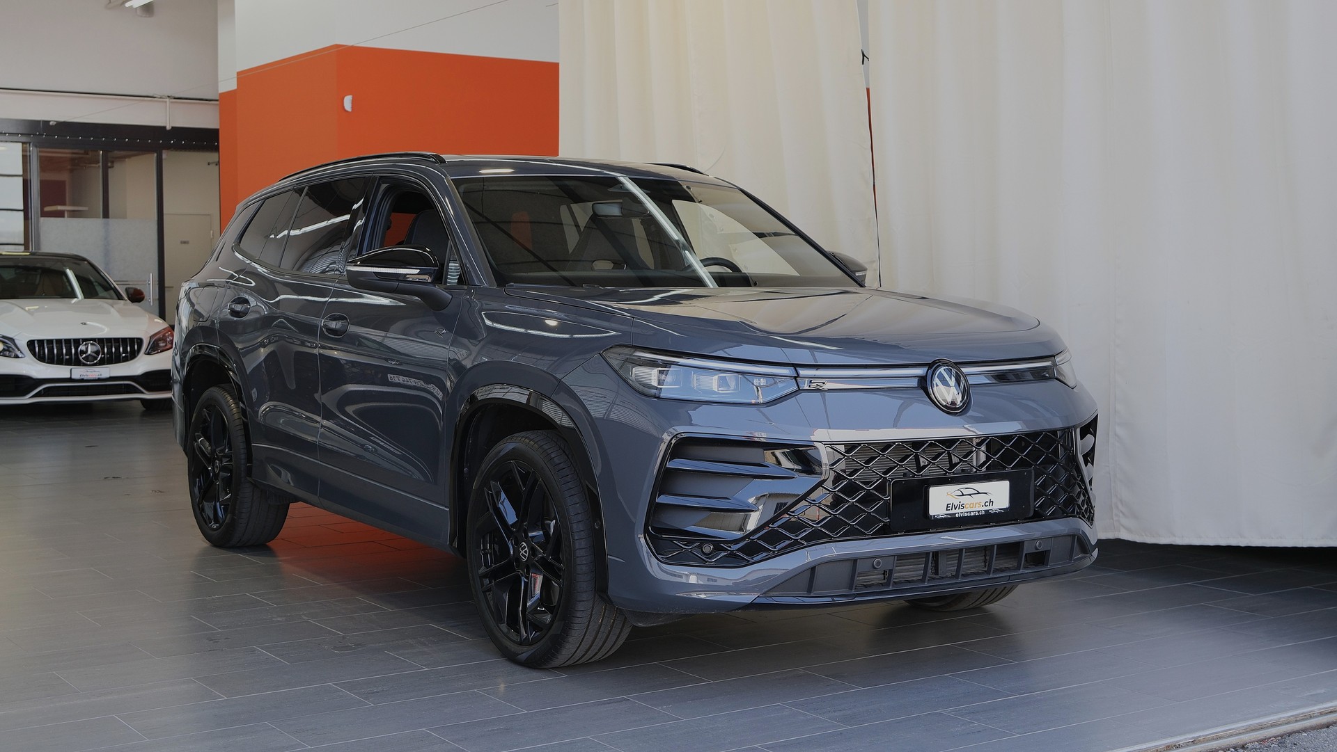 VW Tayron 2.0 TDI SCR R-Line 4Motion DSG " Black Style "-image-1