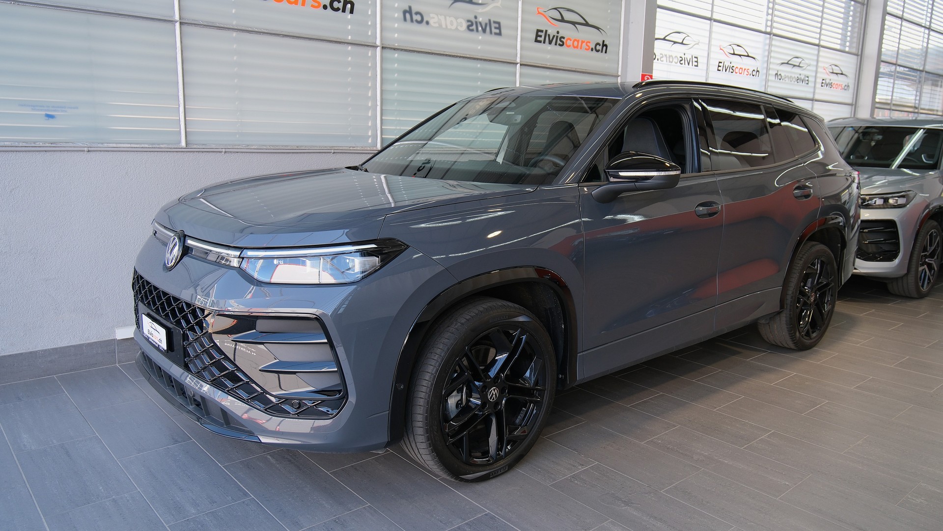VW Tayron 2.0 TDI SCR R-Line 4Motion DSG " Black Style "-image-9