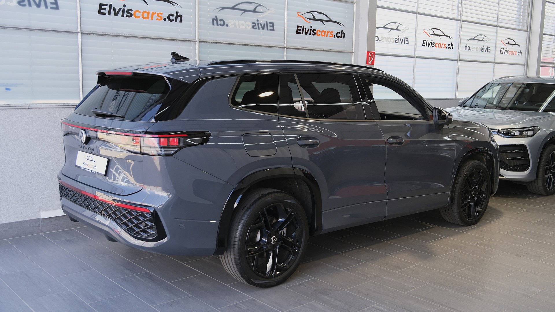 VW Tayron 2.0 TDI SCR R-Line 4Motion DSG " Black Style "-image-27