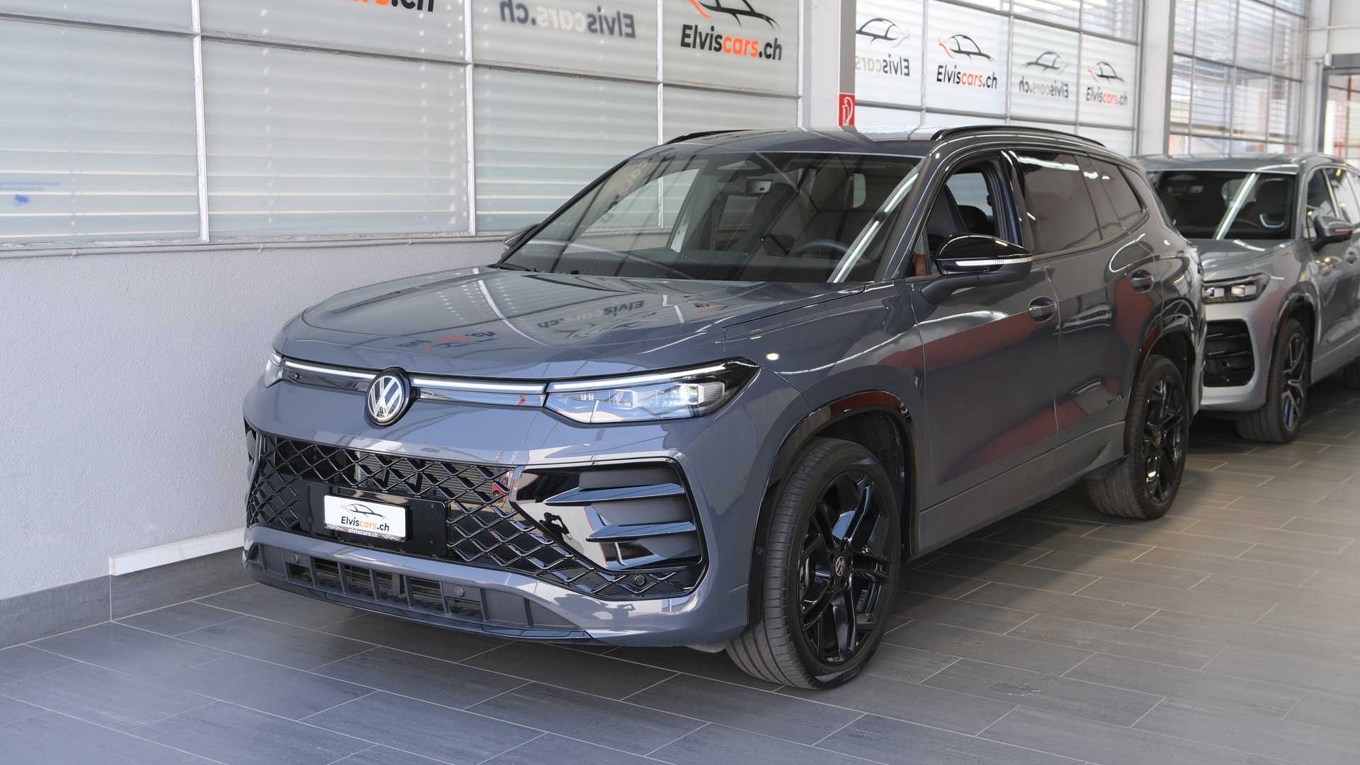 VW Tayron 2.0 TDI SCR R-Line 4Motion DSG " Black Style "-image-8