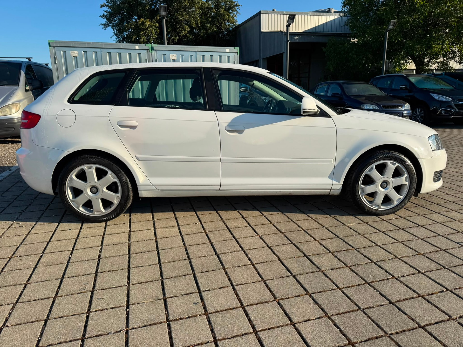 AUDI A3 Sportback 1.9 TDI Start S-tronic-image-4