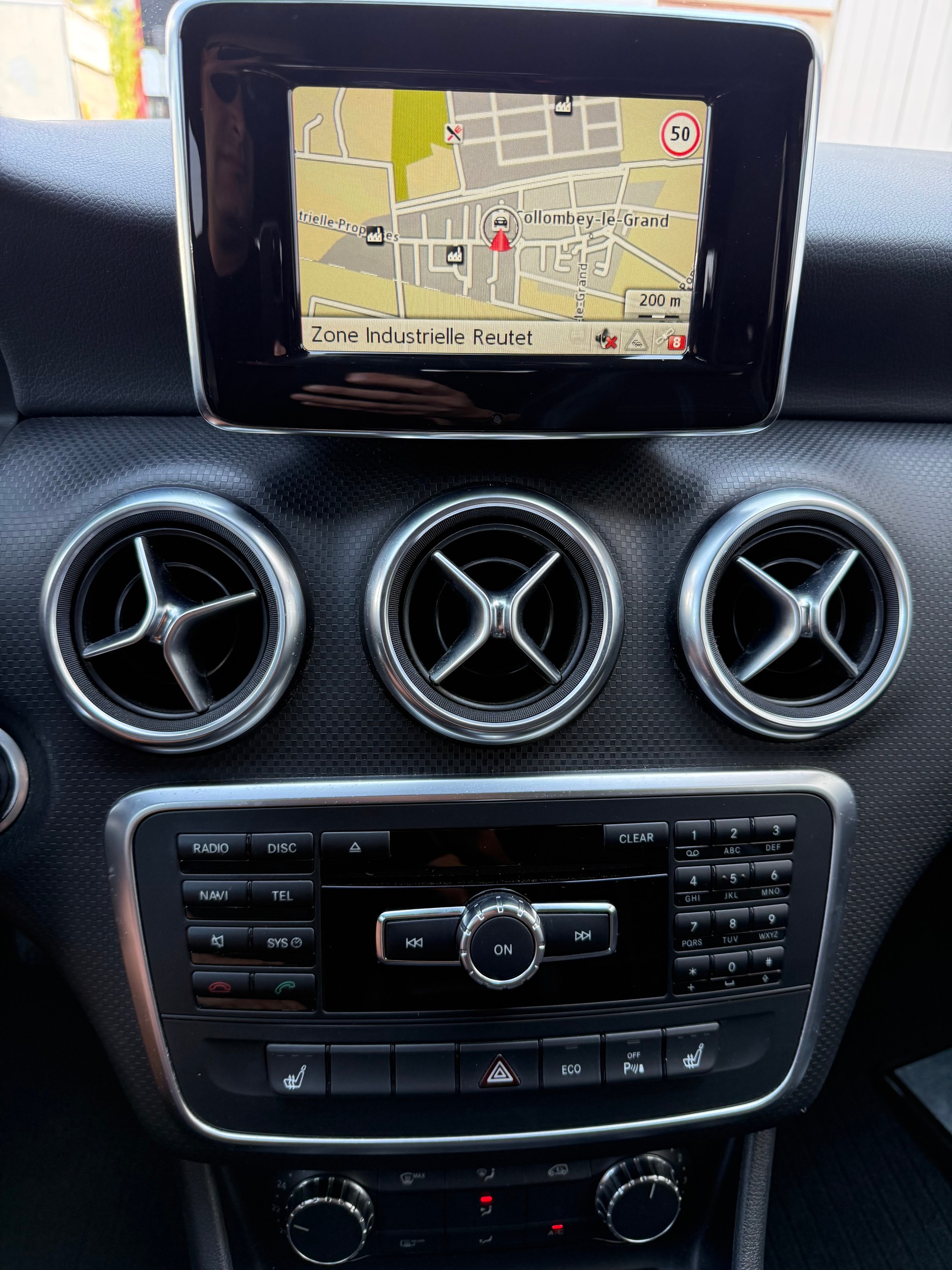 MERCEDES-BENZ A 200-image-7