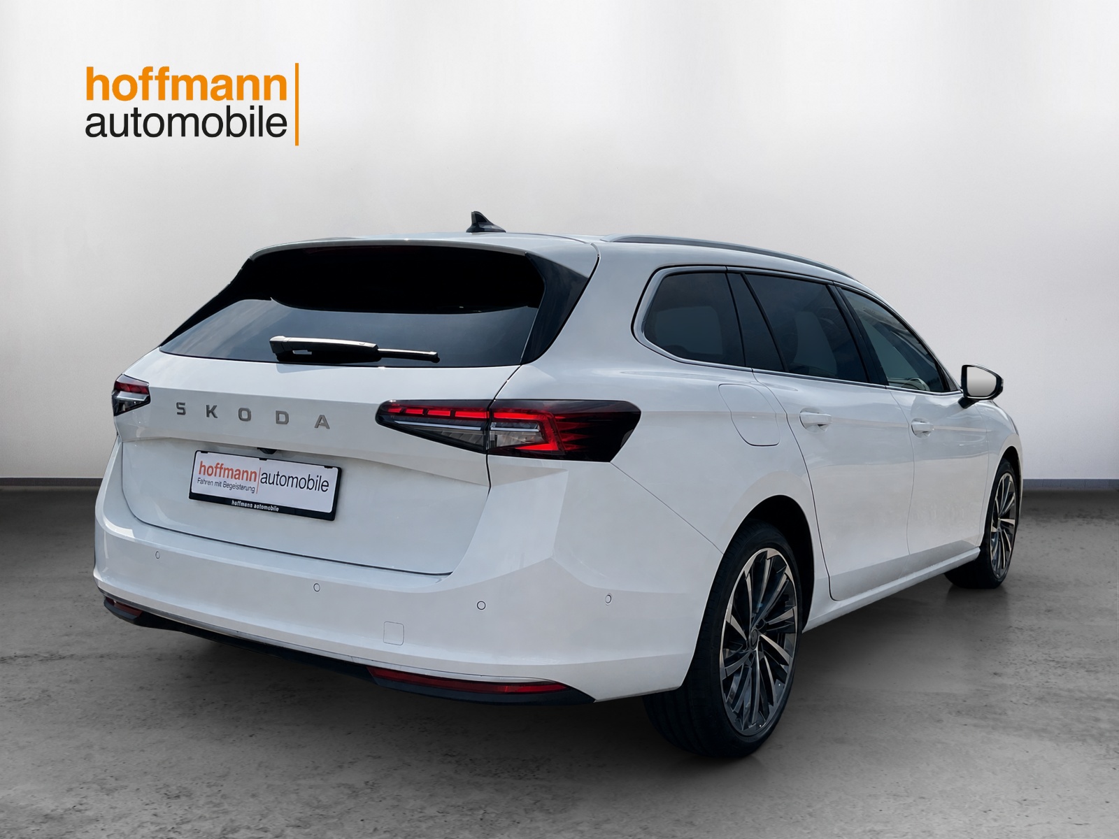 SKODA Superb Combi 2.0 TSI L&K 4x4 DSG-showroom-element-3