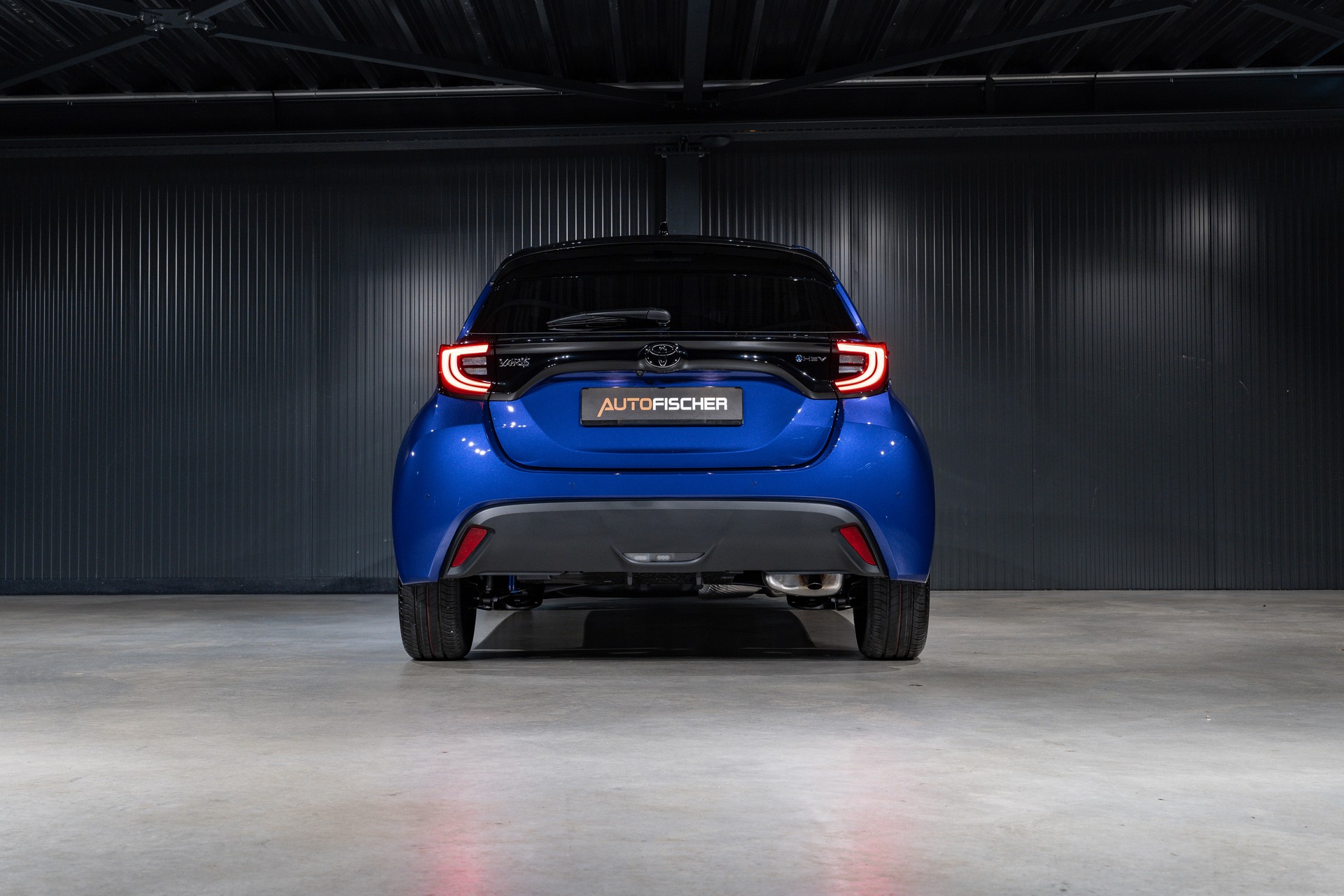 TOYOTA Yaris 1.5 e-CVT-image-6