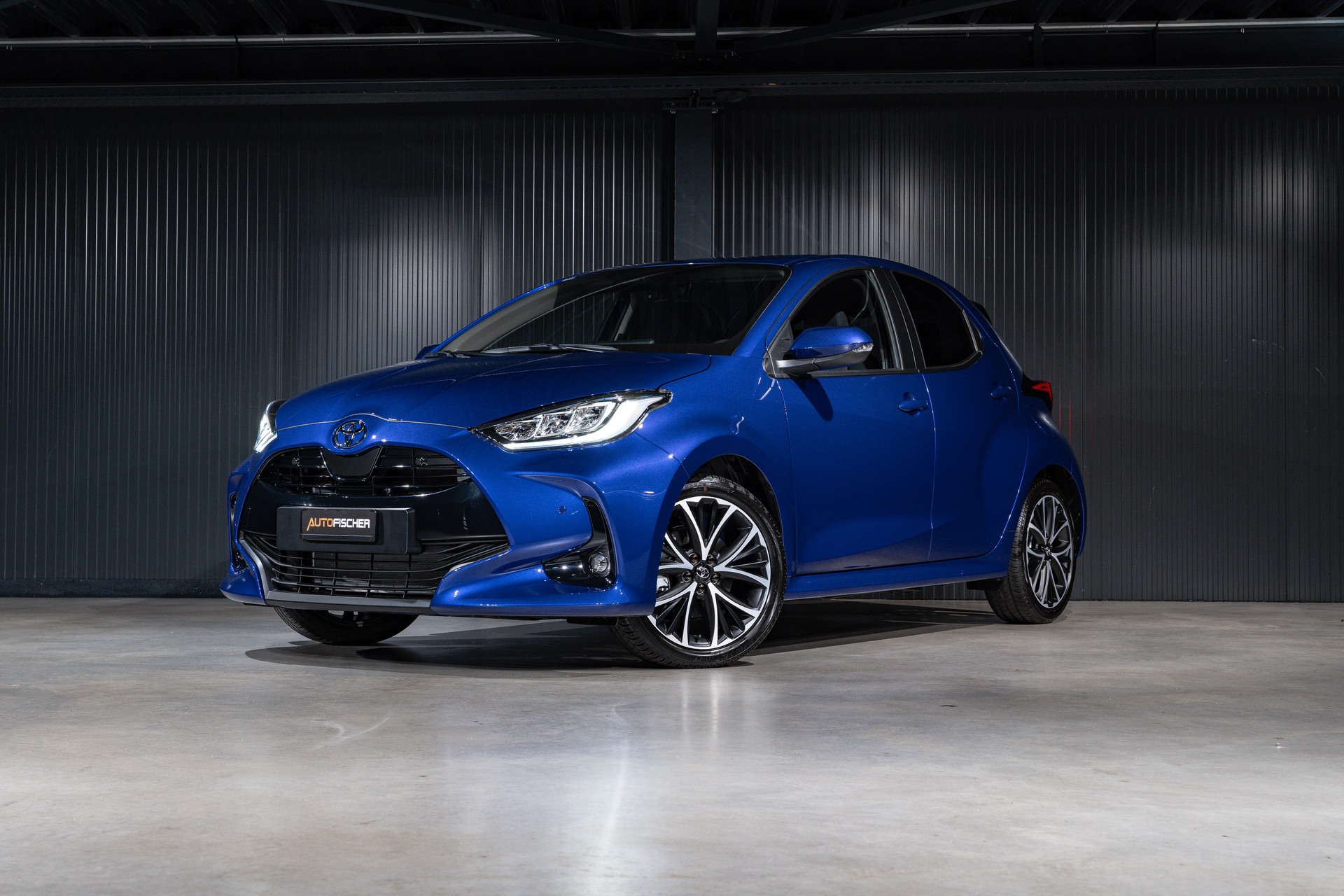 TOYOTA Yaris 1.5 e-CVT