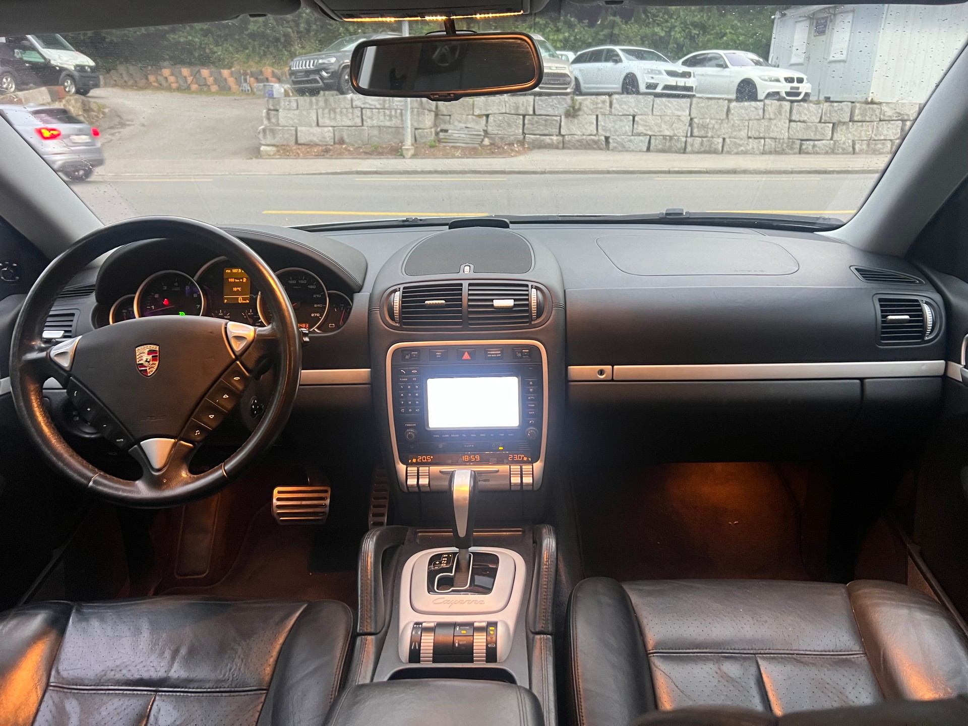 PORSCHE Cayenne S-image-9
