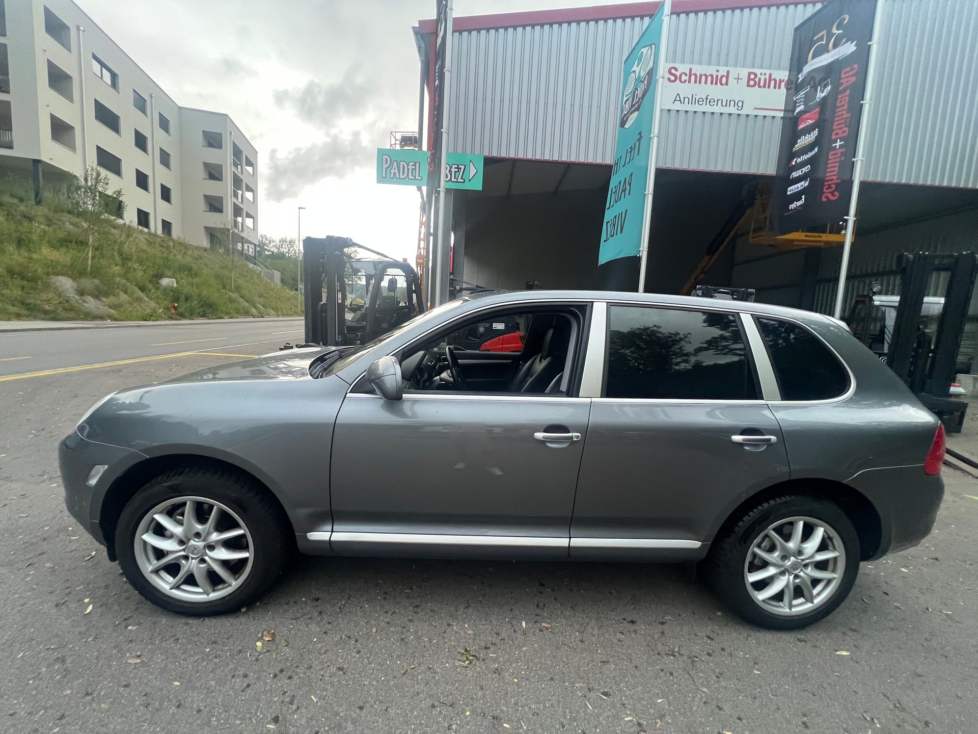 PORSCHE Cayenne S-image-7