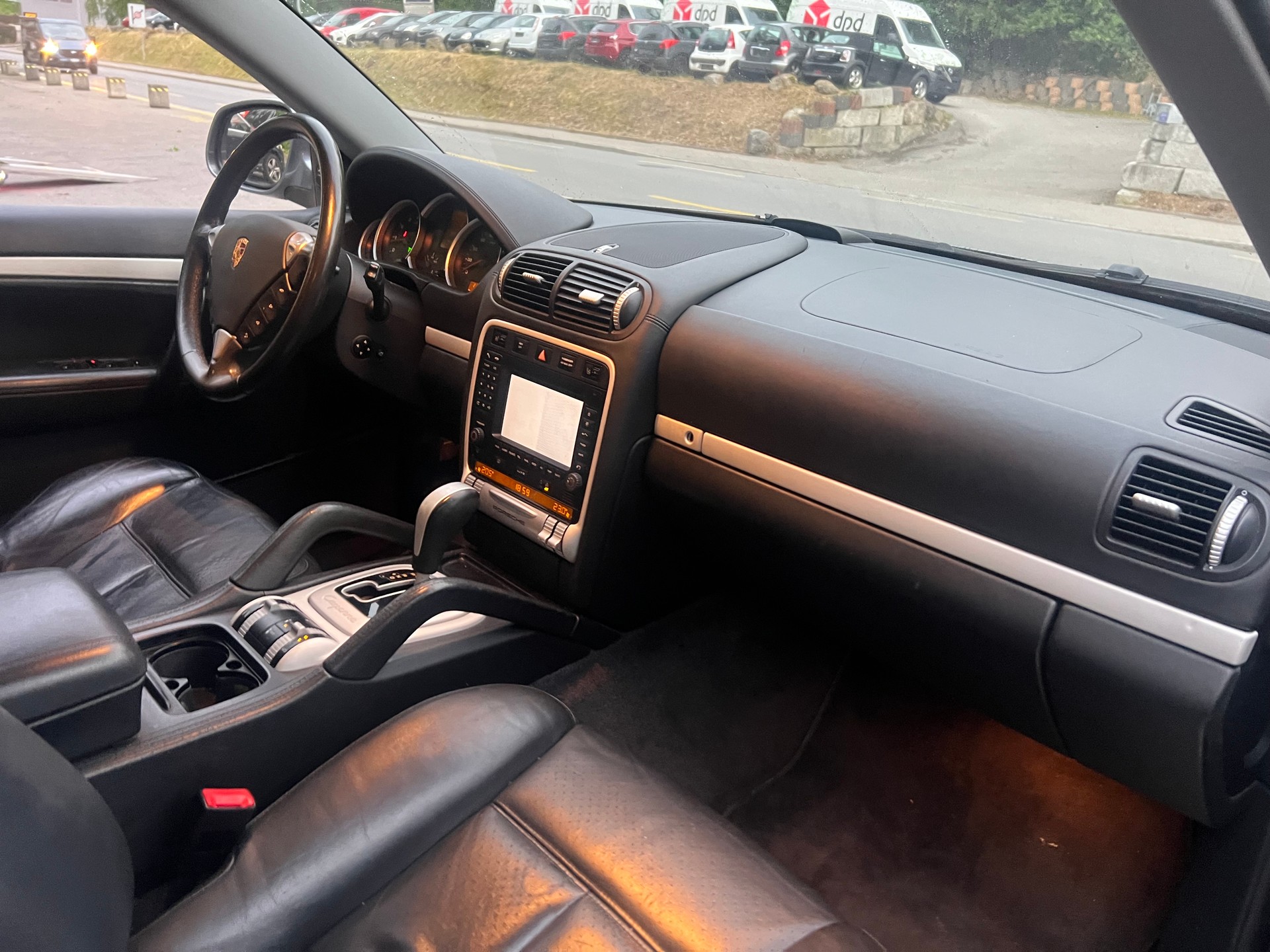 PORSCHE Cayenne S-image-10