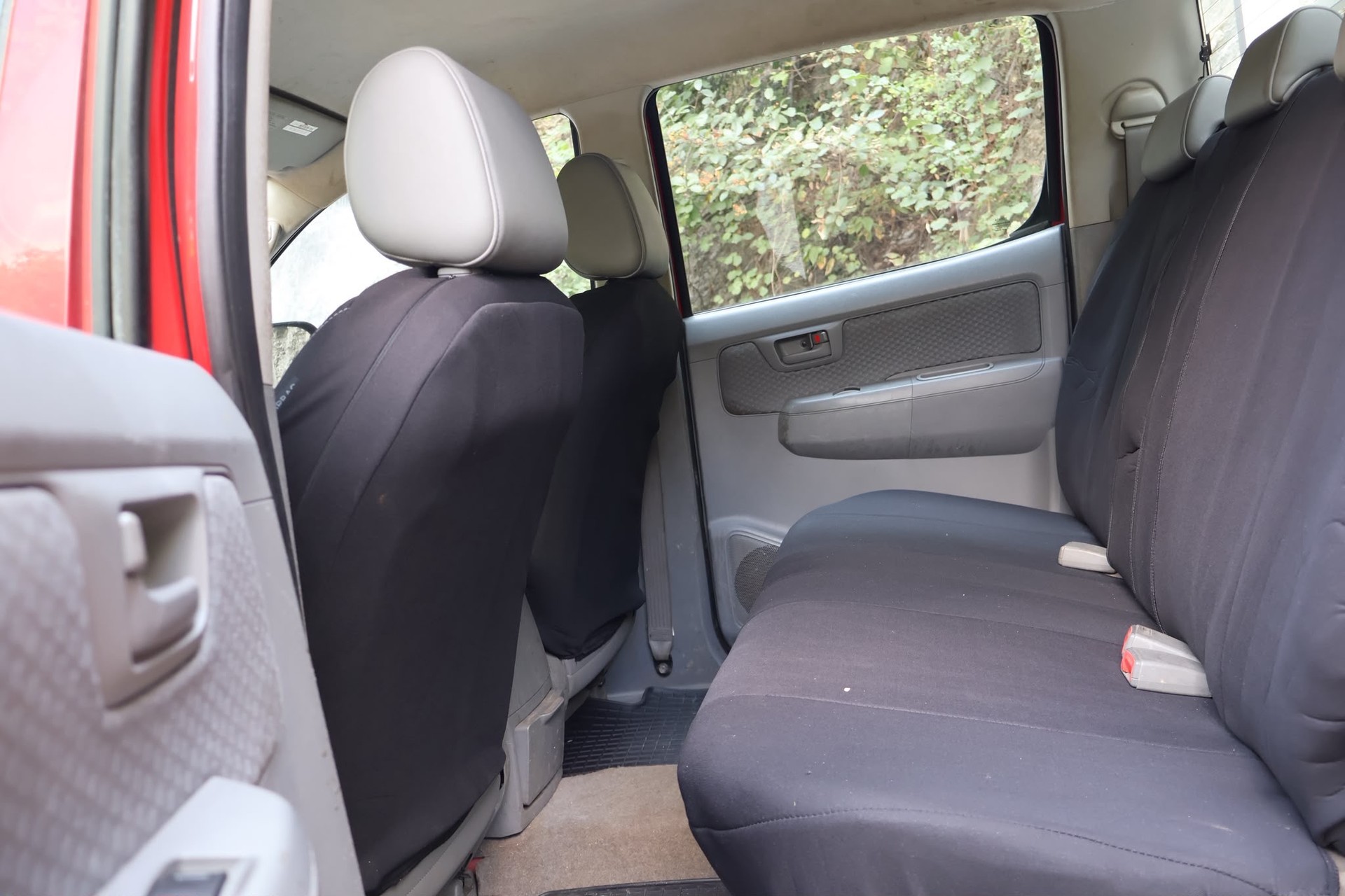 TOYOTA Hilux 4x4 DoubleCab LineaTerra-image-10