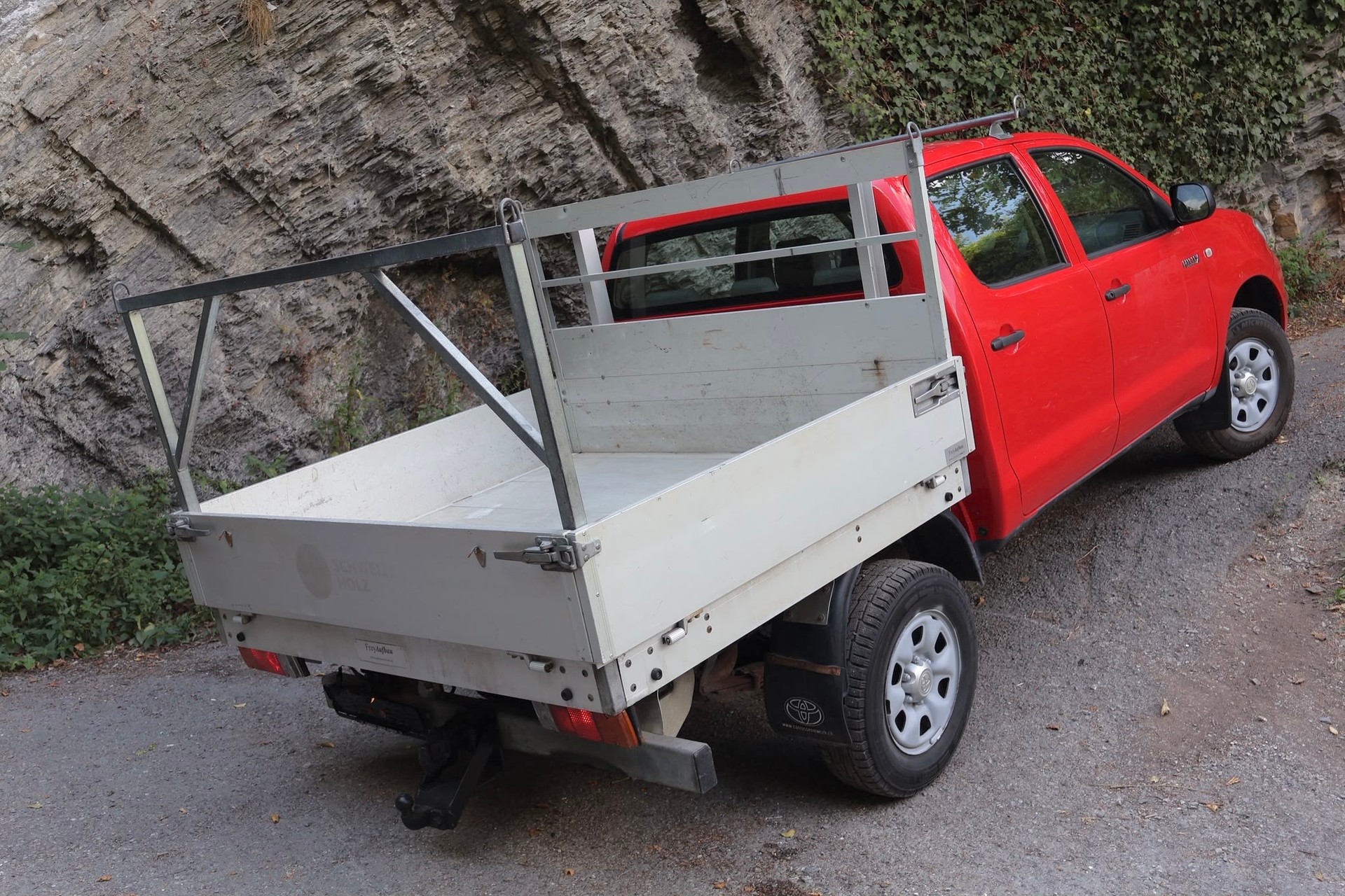 TOYOTA Hilux 4x4 DoubleCab LineaTerra-image-8