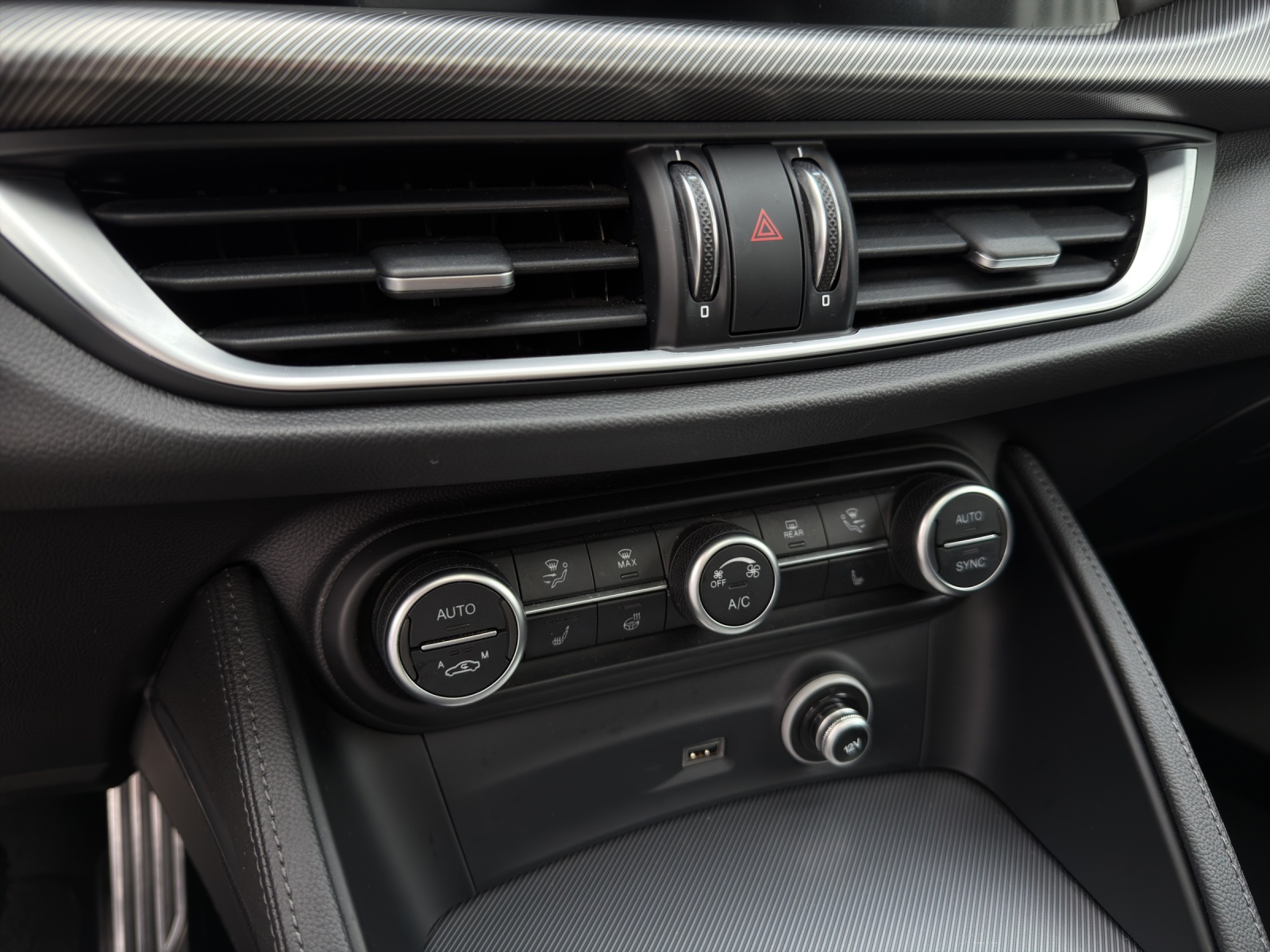 ALFA ROMEO Stelvio 2.0 Q4 280 Veloce-image-20