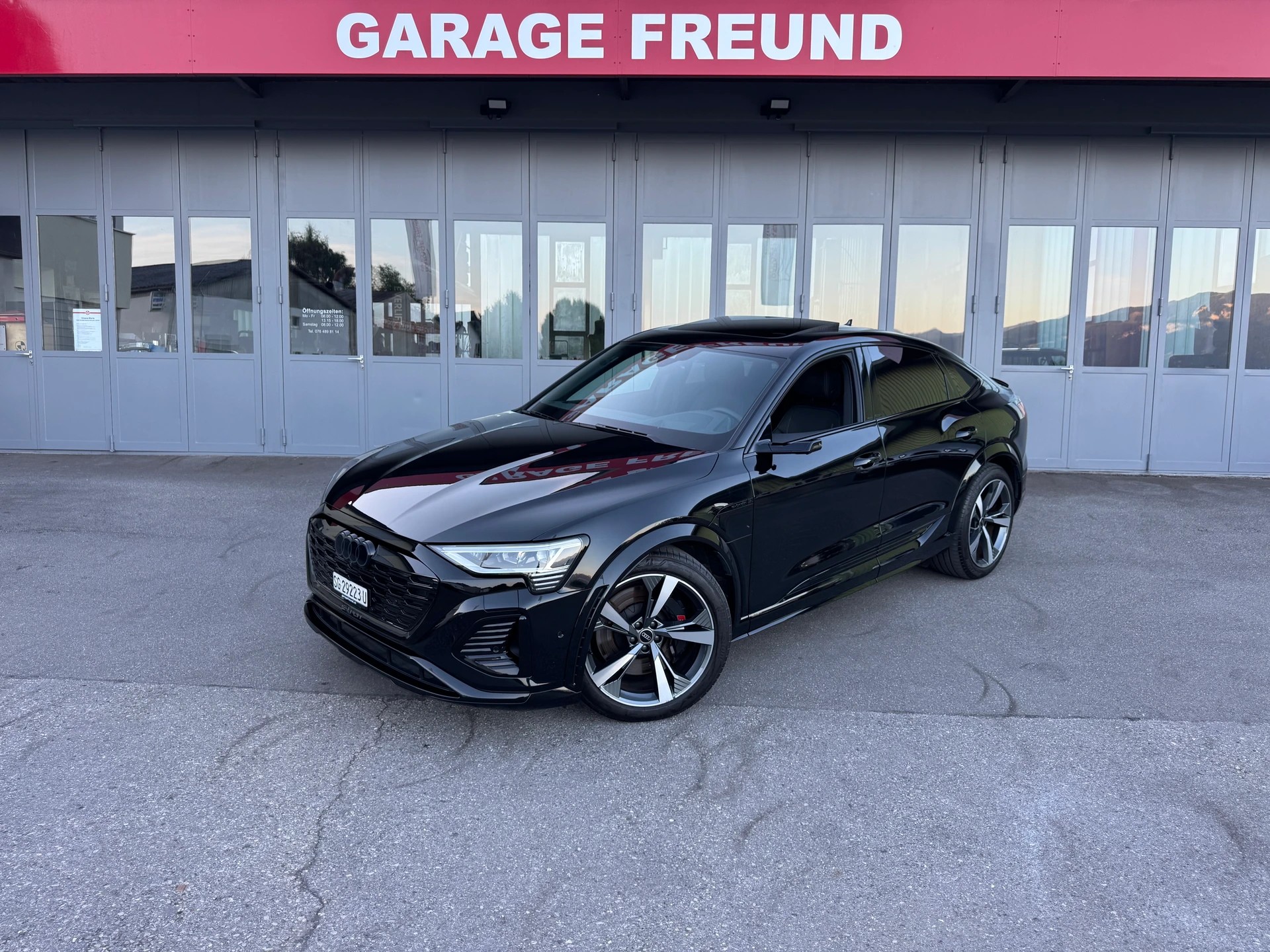 AUDI SQ8 Sportback e-tron quattro-image-3