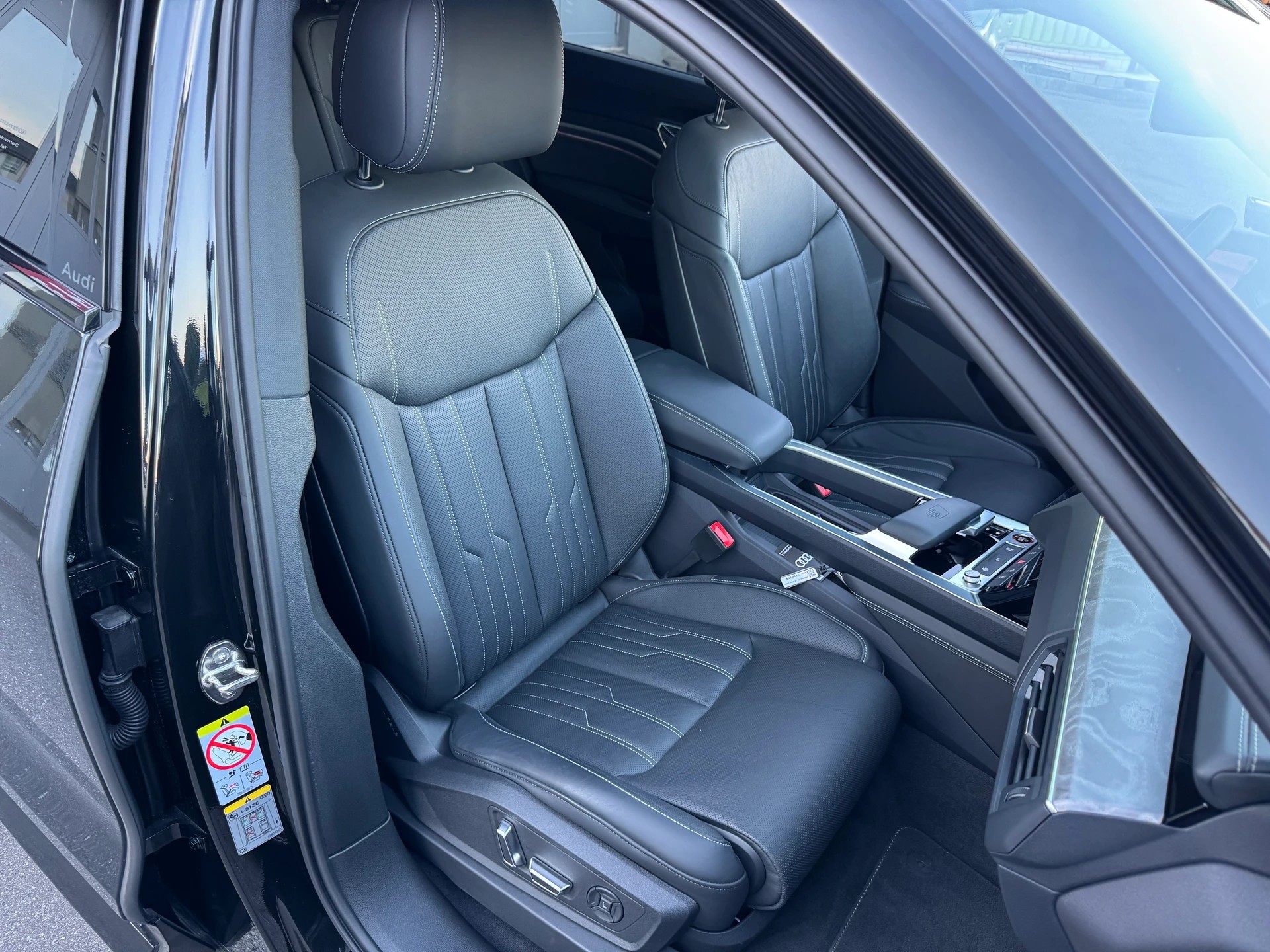 AUDI SQ8 Sportback e-tron quattro-image-15
