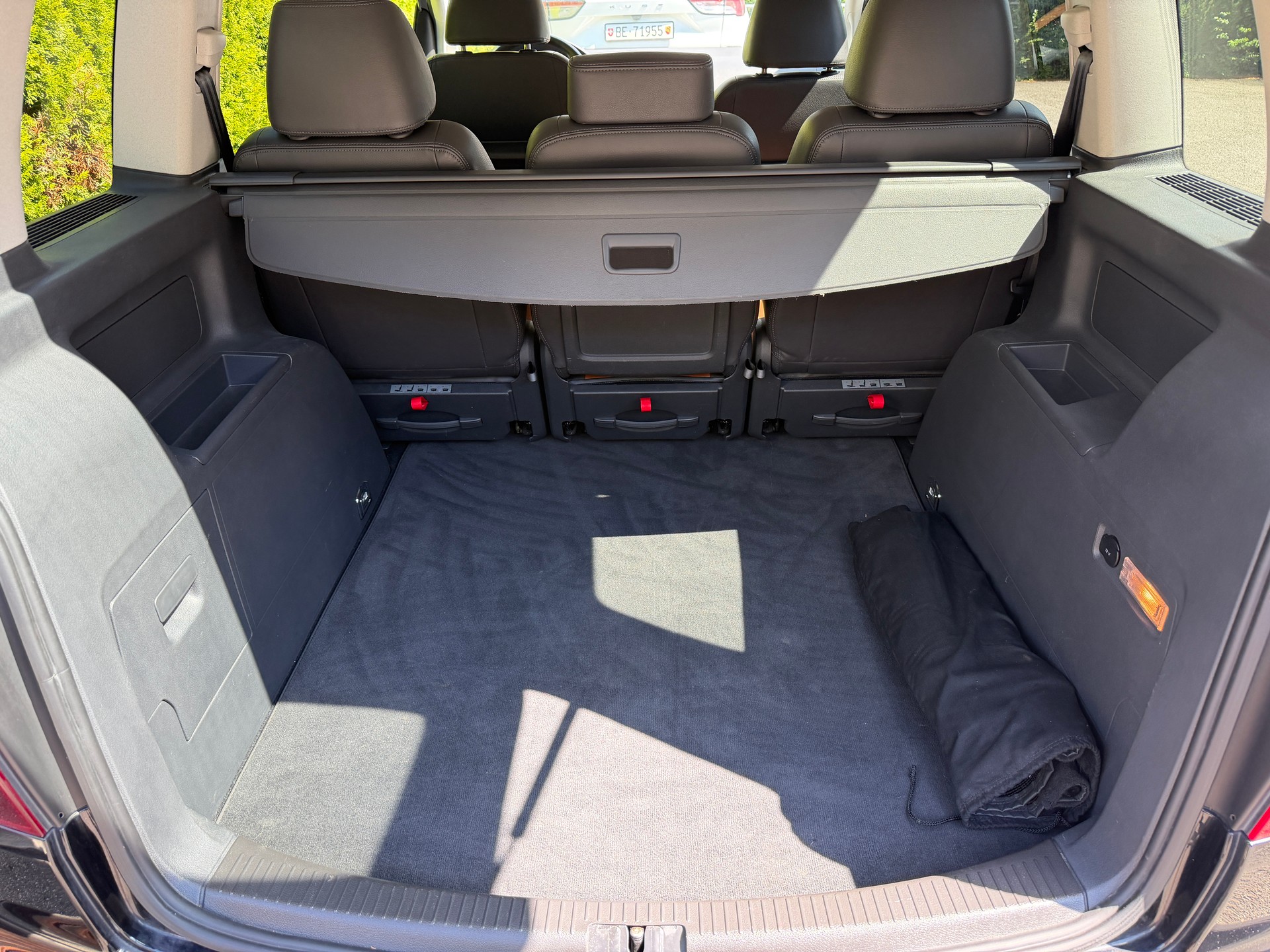 VW Touran 1.4 TSI R-Line Highline DSG-image-11