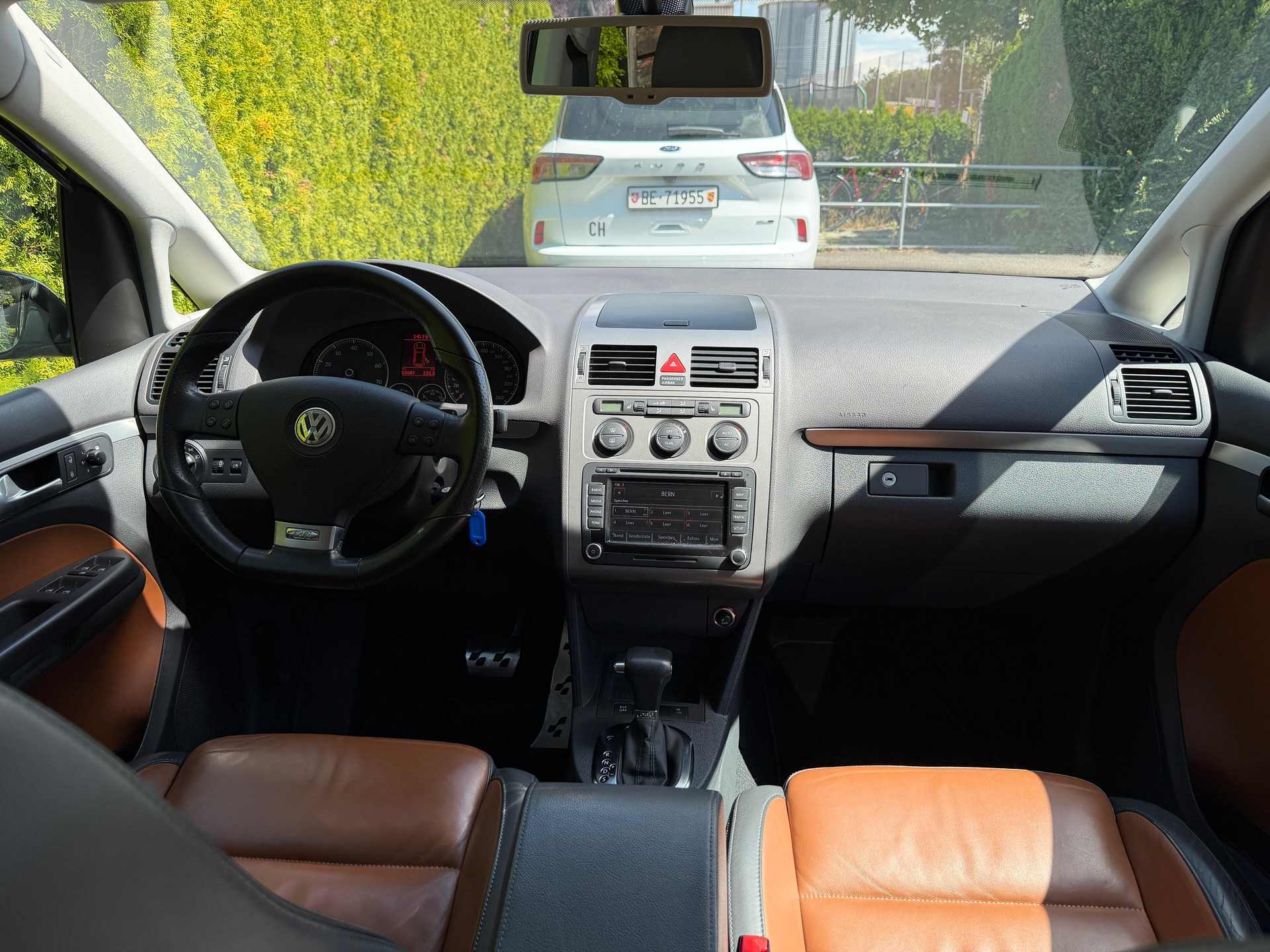 VW Touran 1.4 TSI R-Line Highline DSG-image-8