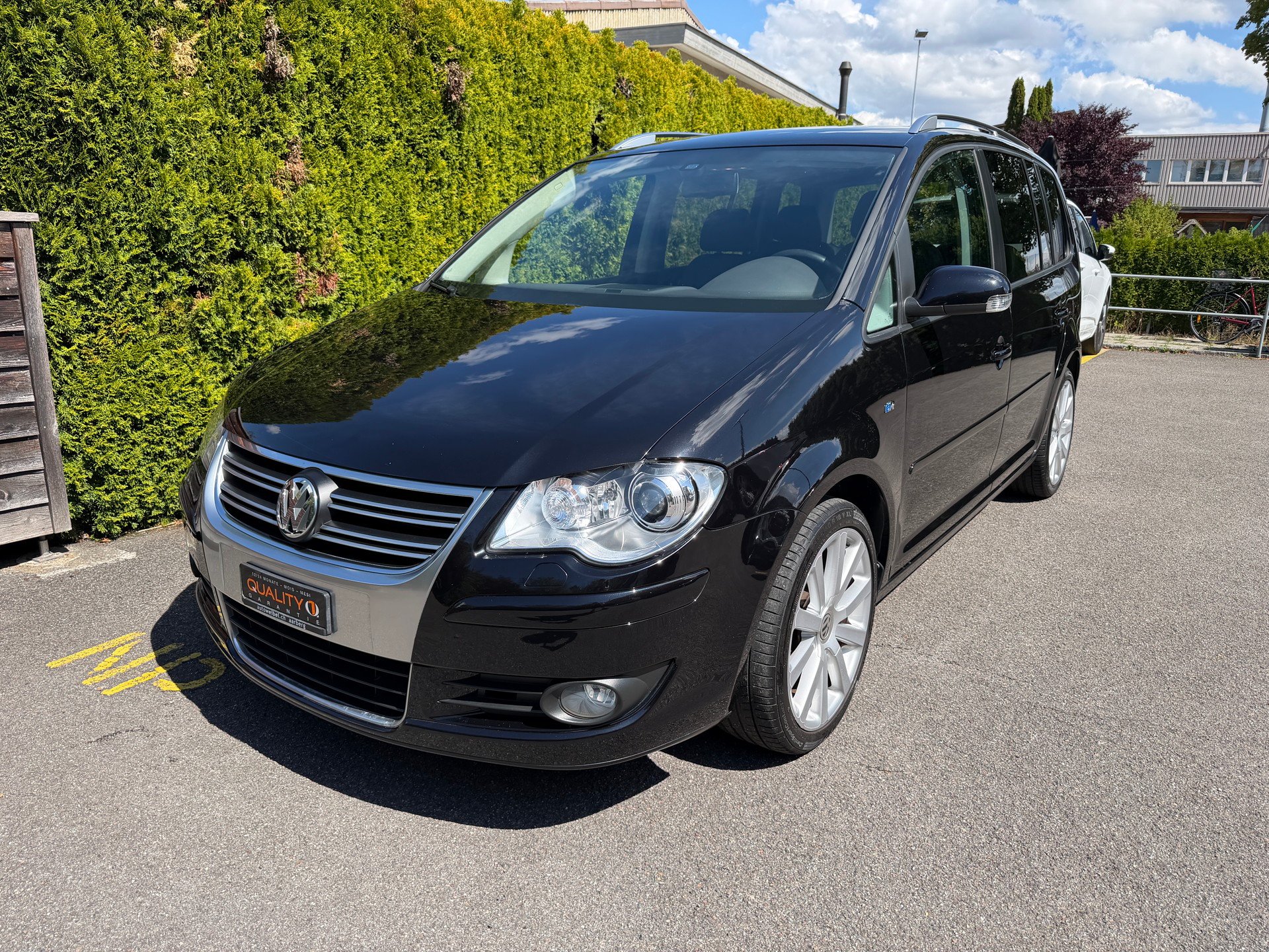 VW Touran 1.4 TSI R-Line Highline DSG-image-0