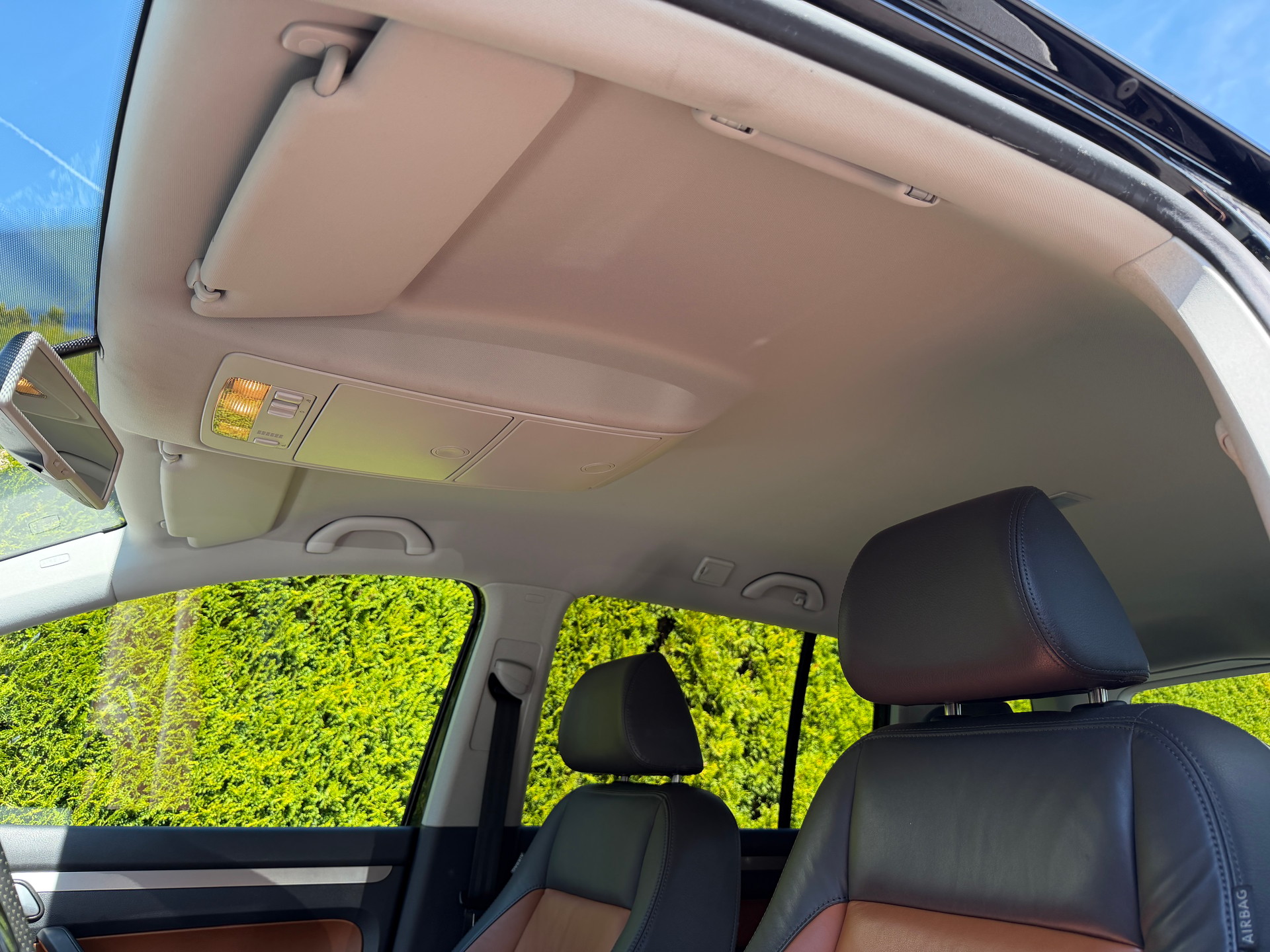 VW Touran 1.4 TSI R-Line Highline DSG-image-13