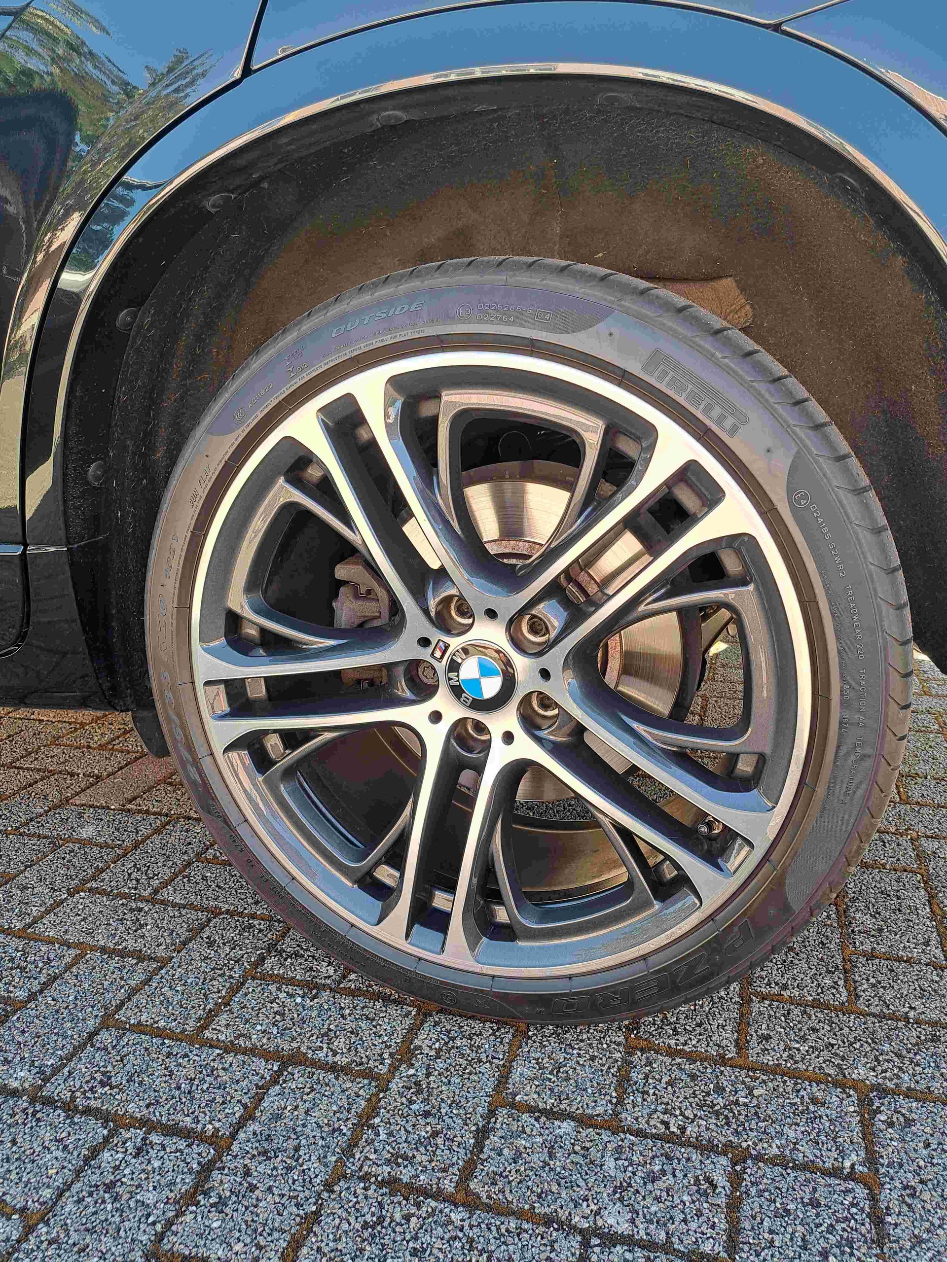 BMW 20d xDrive M Sport Steptronic-image-6