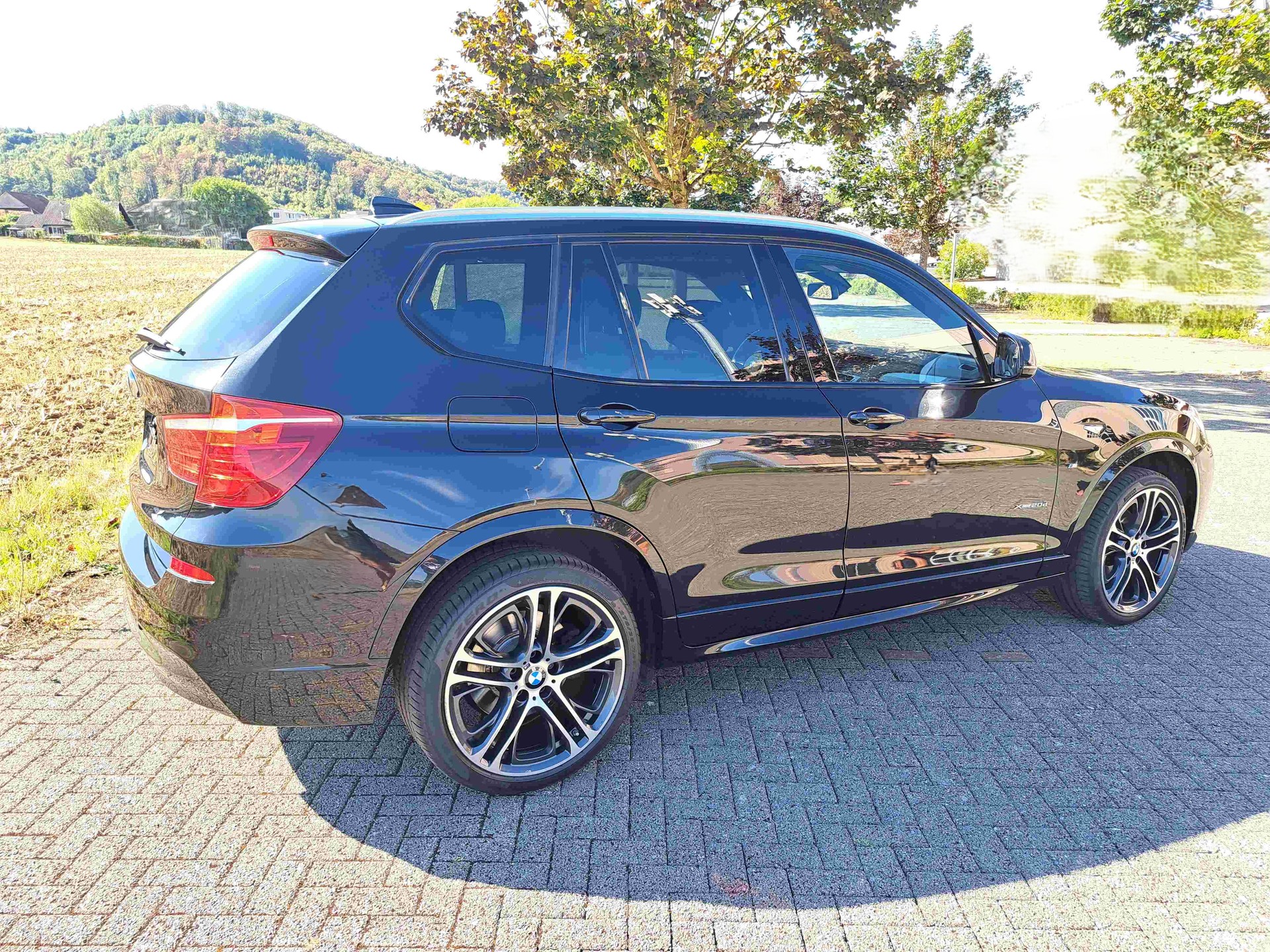 BMW 20d xDrive M Sport Steptronic-image-5