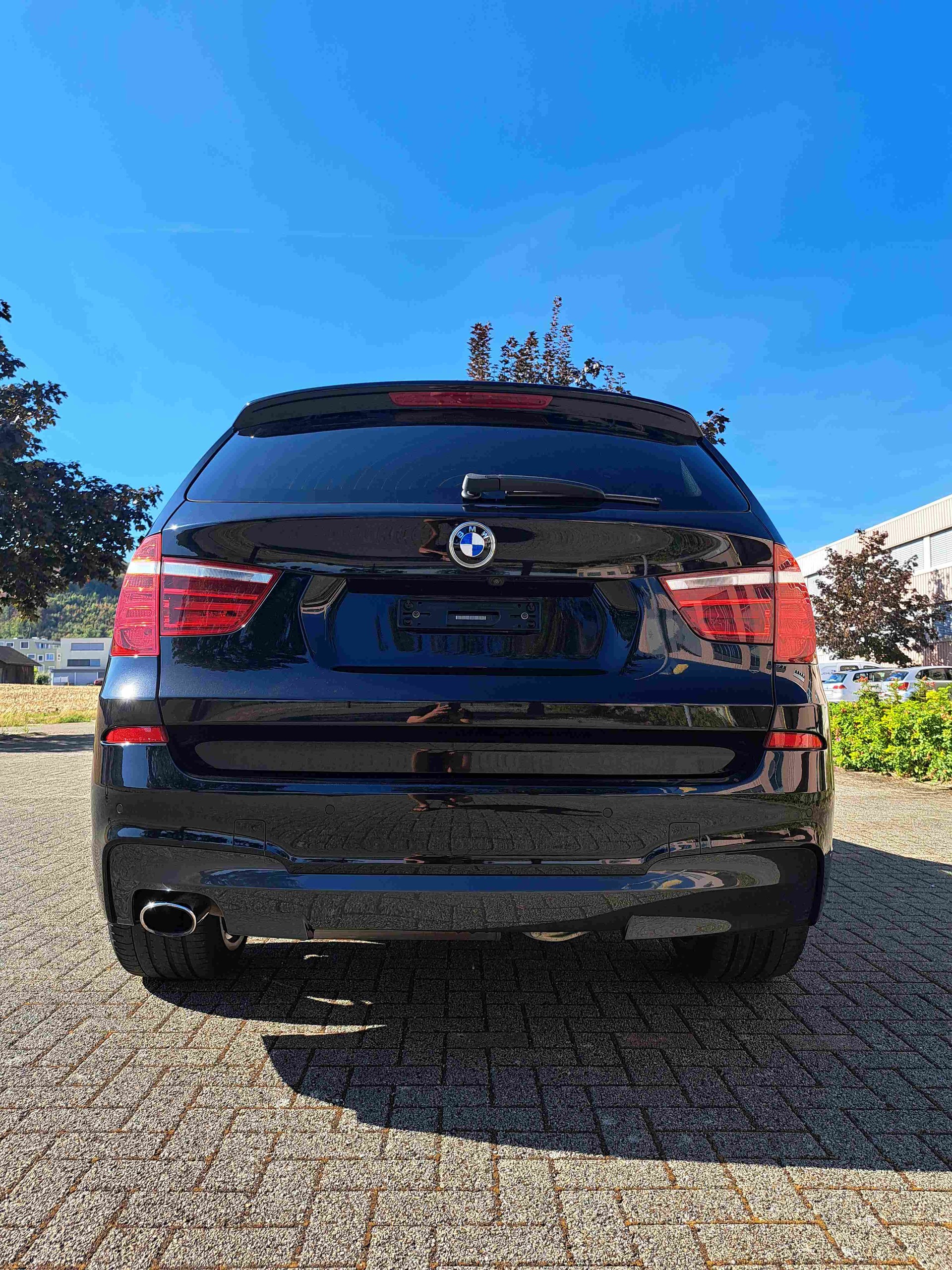 BMW 20d xDrive M Sport Steptronic-image-2