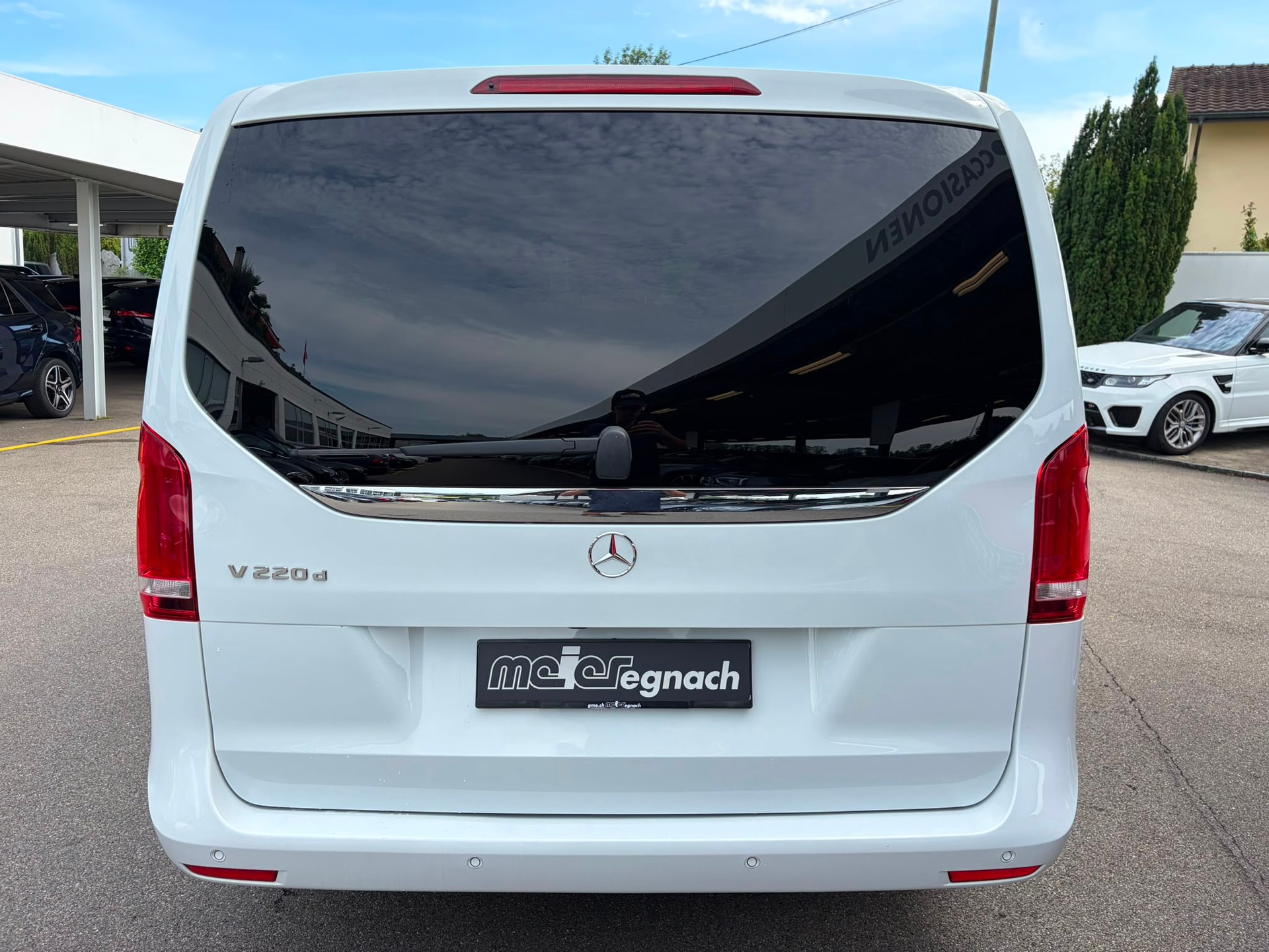 MERCEDES-BENZ V 220 d Avantgarde lang 7G-Tronic-image-6