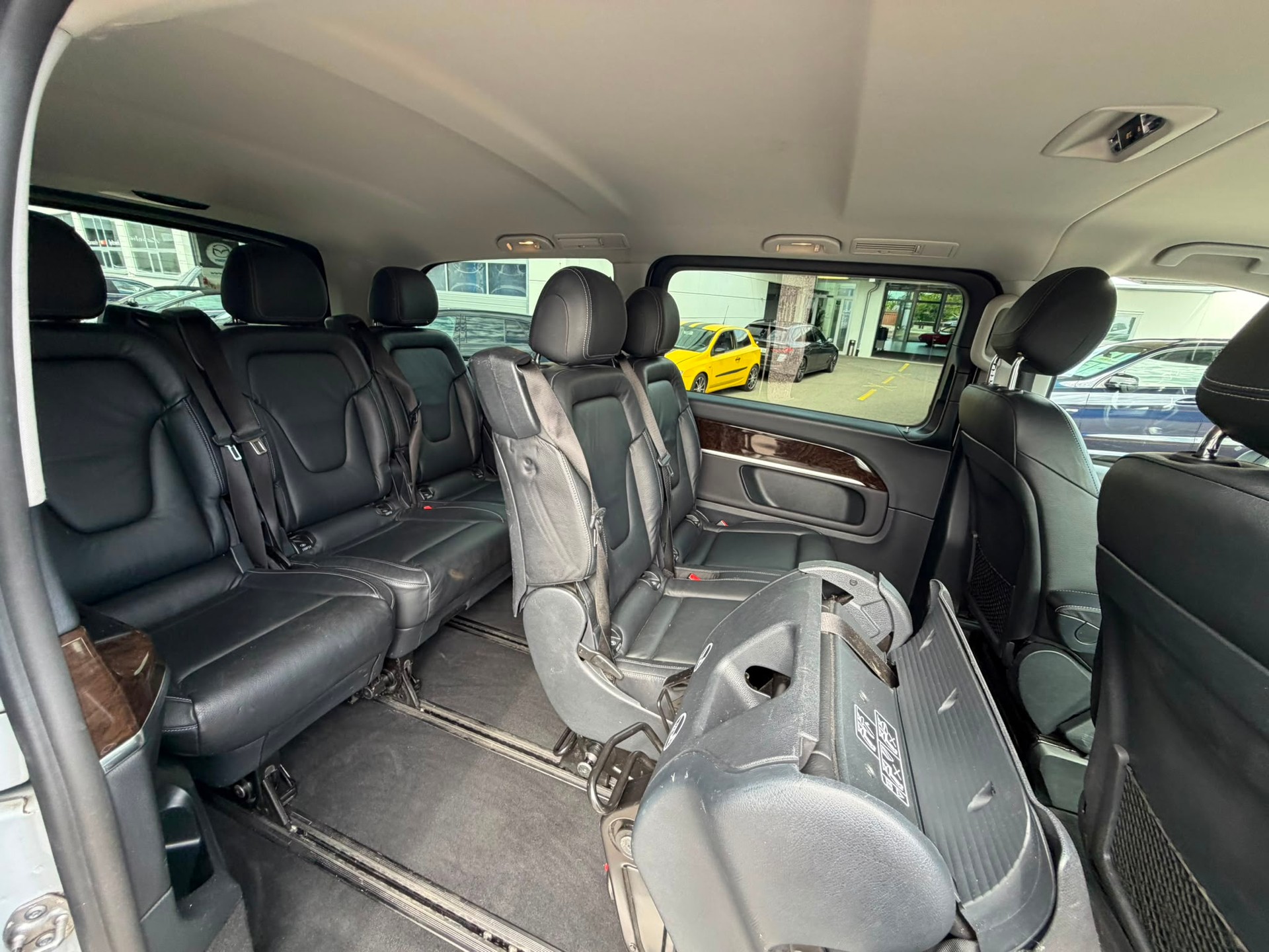 MERCEDES-BENZ V 220 d Avantgarde lang 7G-Tronic-image-13