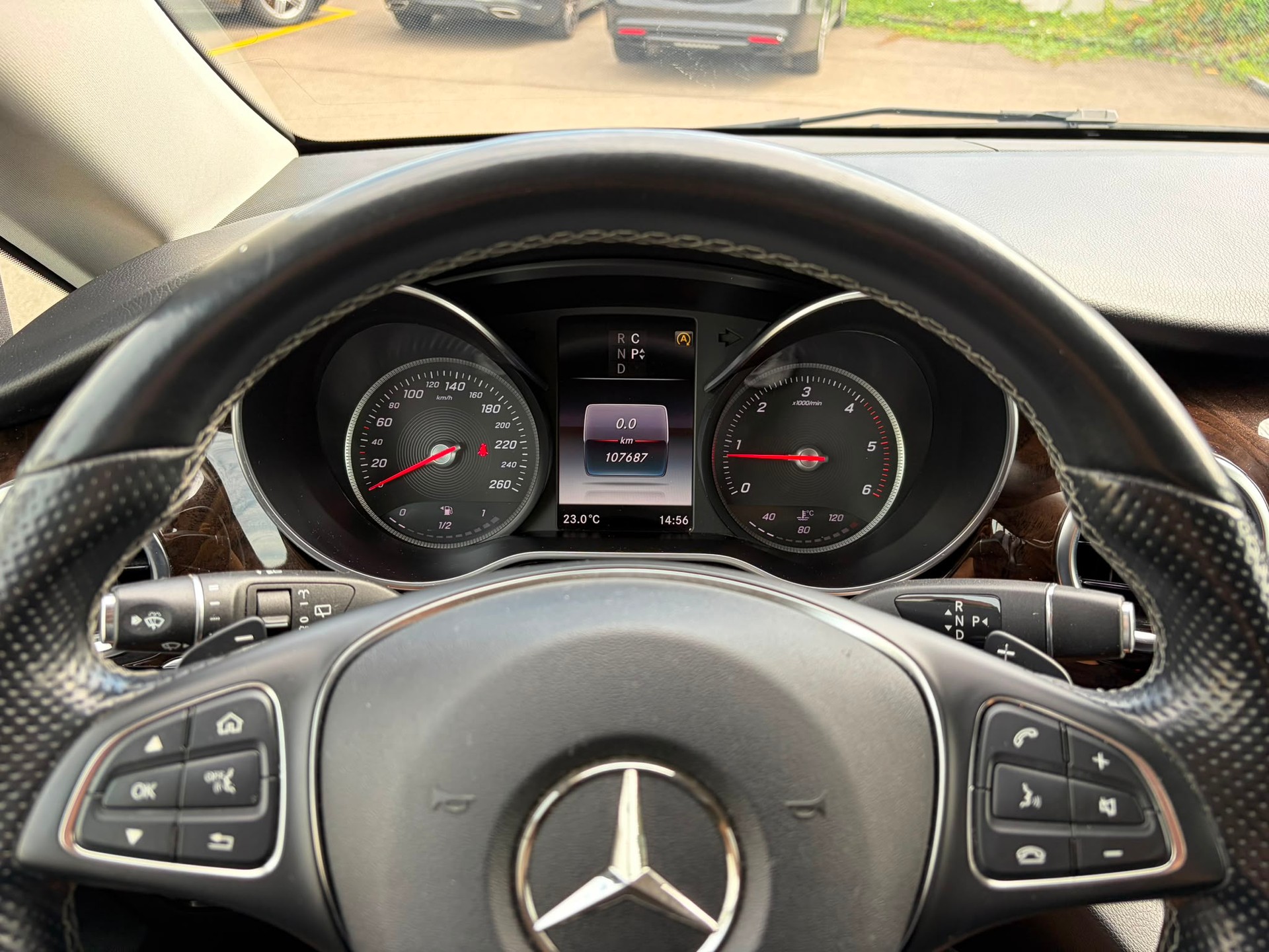 MERCEDES-BENZ V 220 d Avantgarde lang 7G-Tronic-image-10