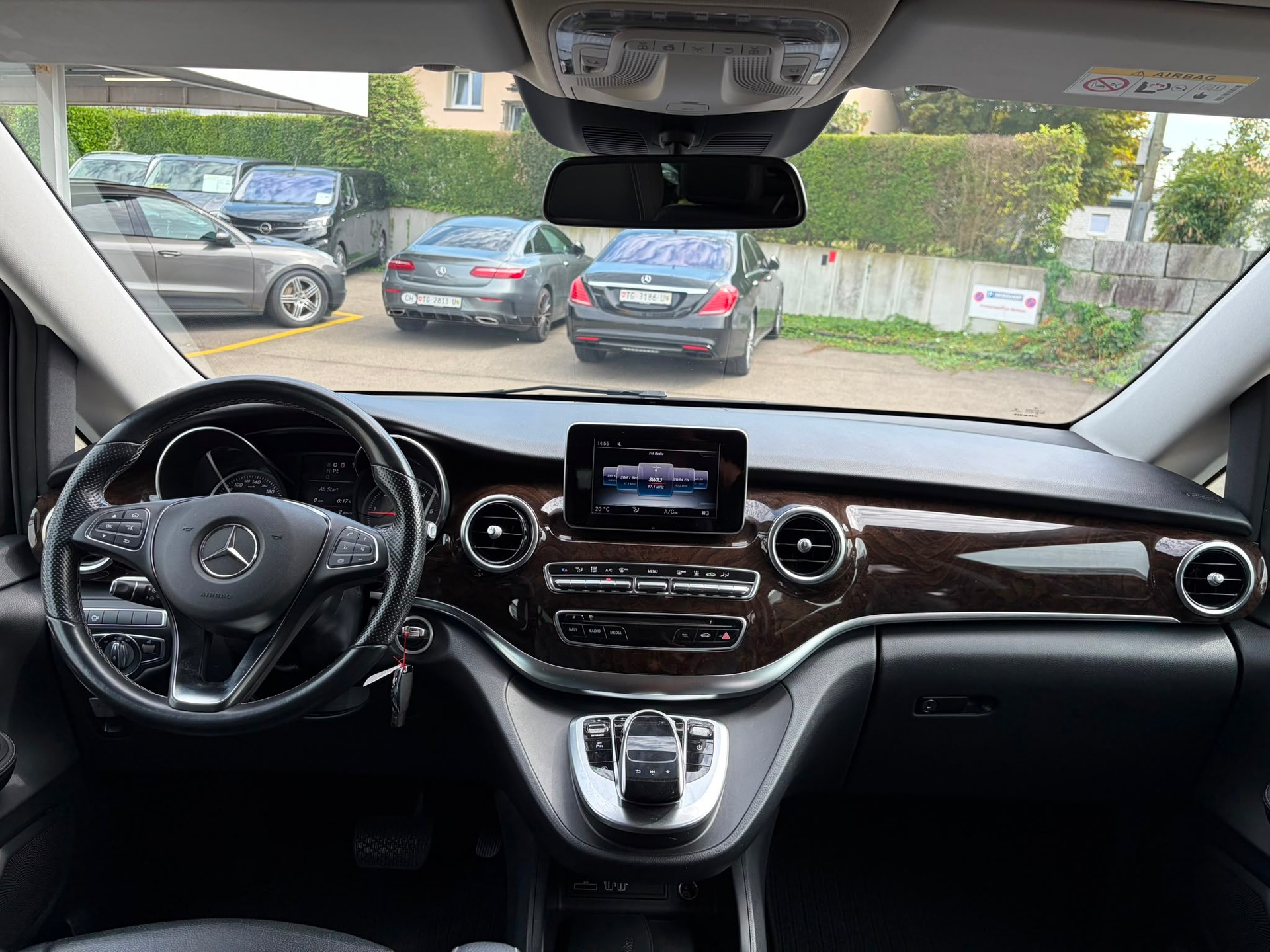 MERCEDES-BENZ V 220 d Avantgarde lang 7G-Tronic-image-9