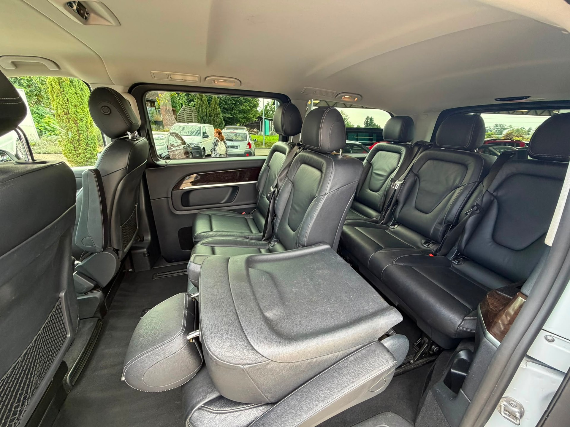 MERCEDES-BENZ V 220 d Avantgarde lang 7G-Tronic-image-14