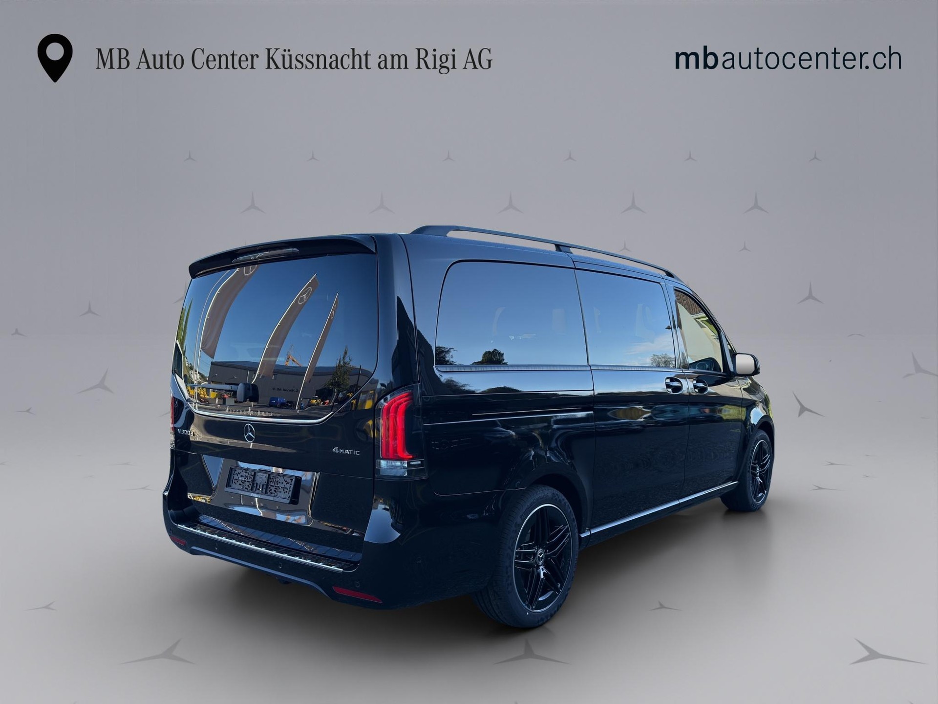 MERCEDES-BENZ V 300 d Exclusive lang Van-image-5