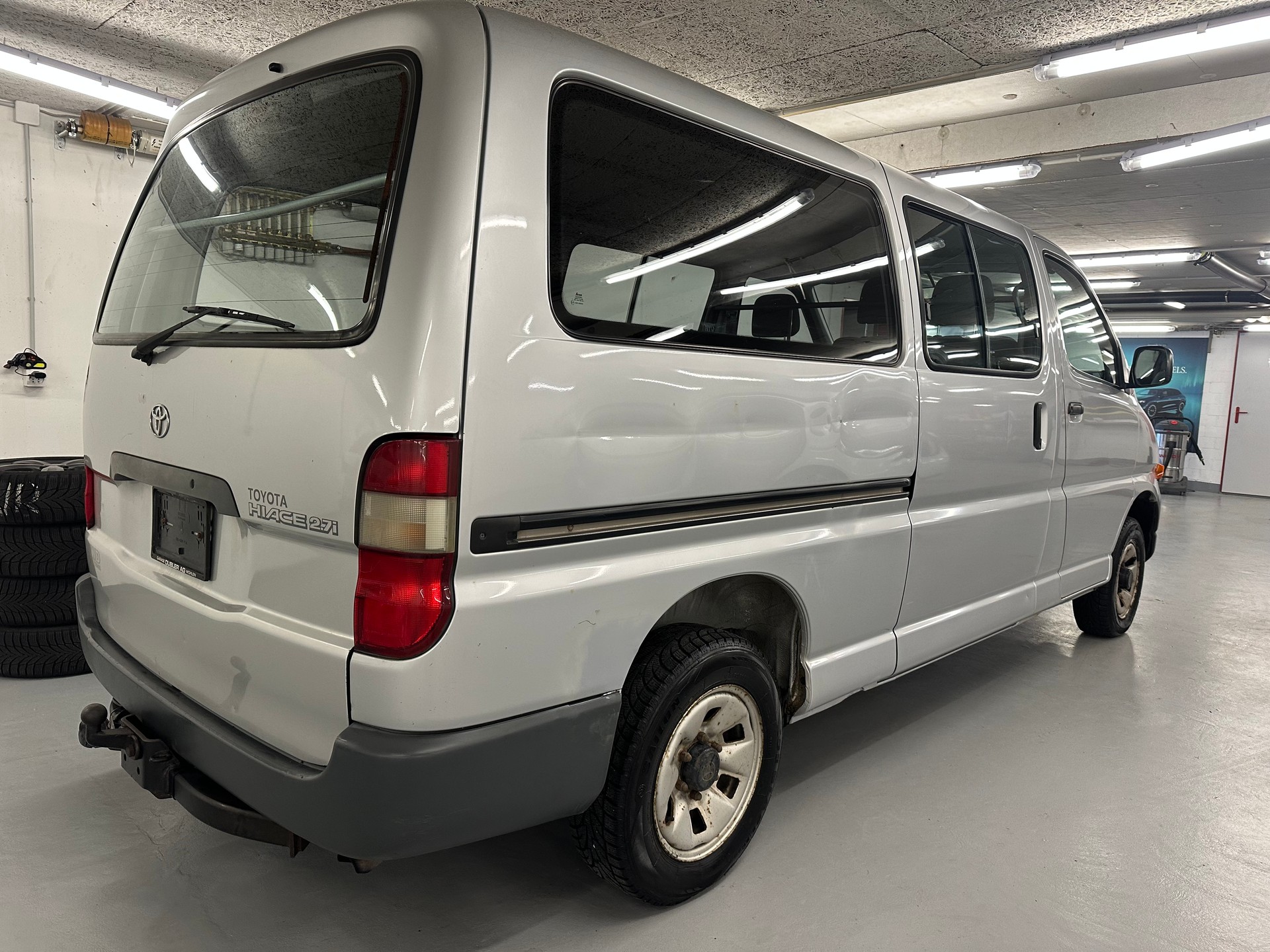 TOYOTA Hiace 2.7 Kombi 4x4 LWB-image-4
