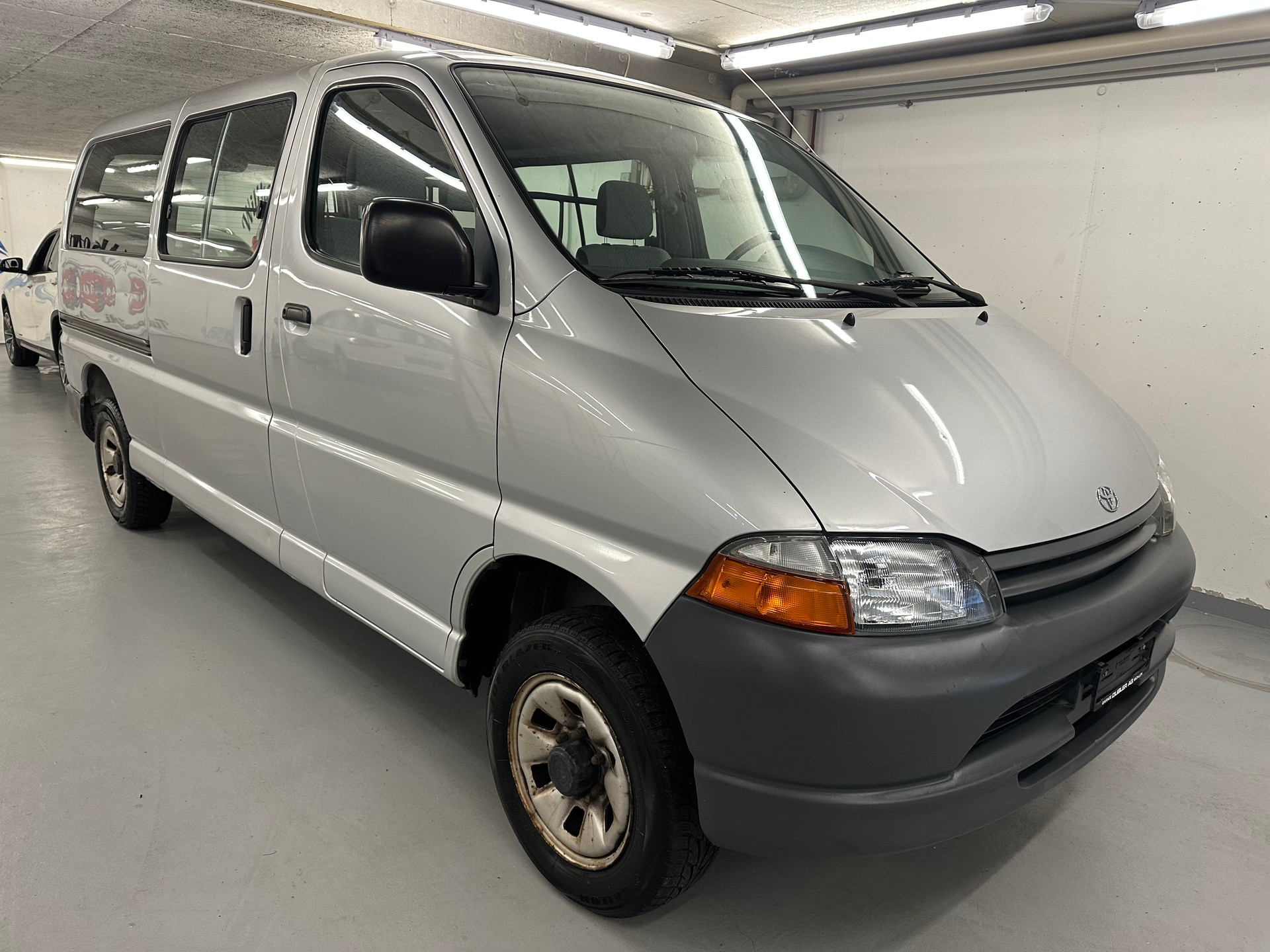 TOYOTA Hiace 2.7 Kombi 4x4 LWB-image-2