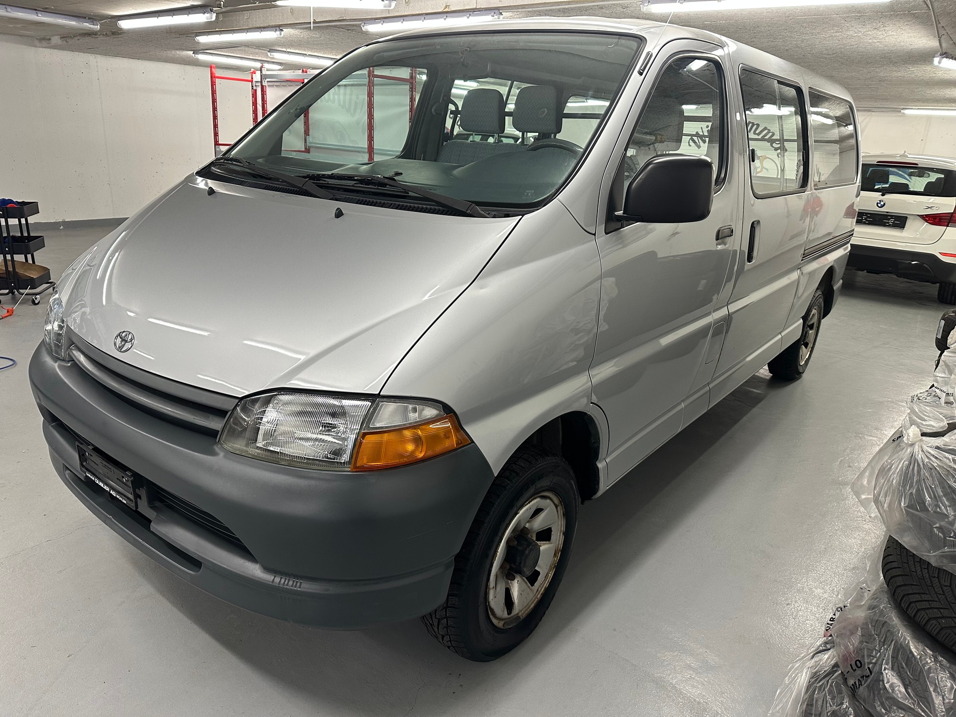 TOYOTA Hiace 2.7 Kombi 4x4 LWB-image-1