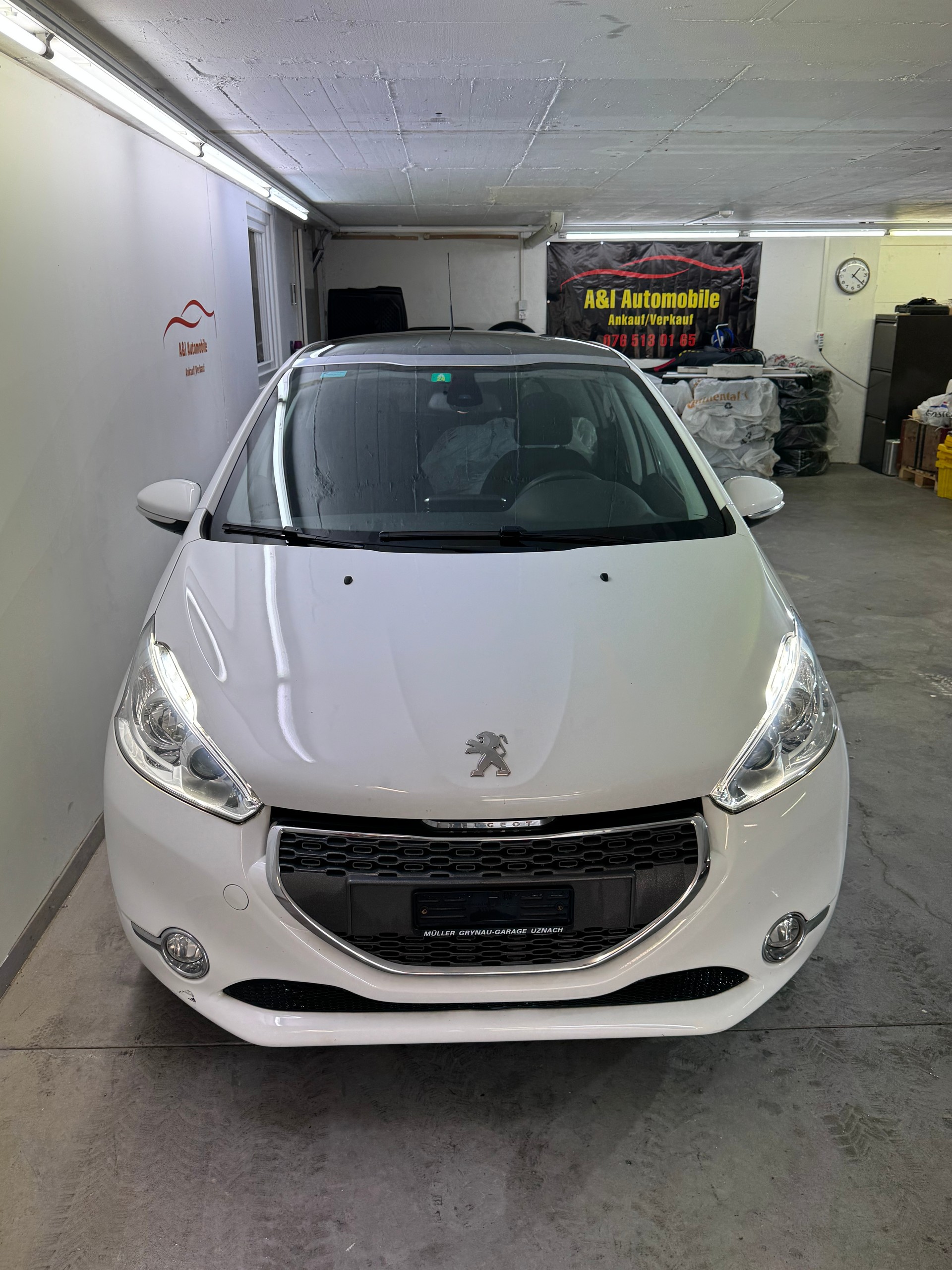 PEUGEOT 208 1.6 VTI Allure-image-4