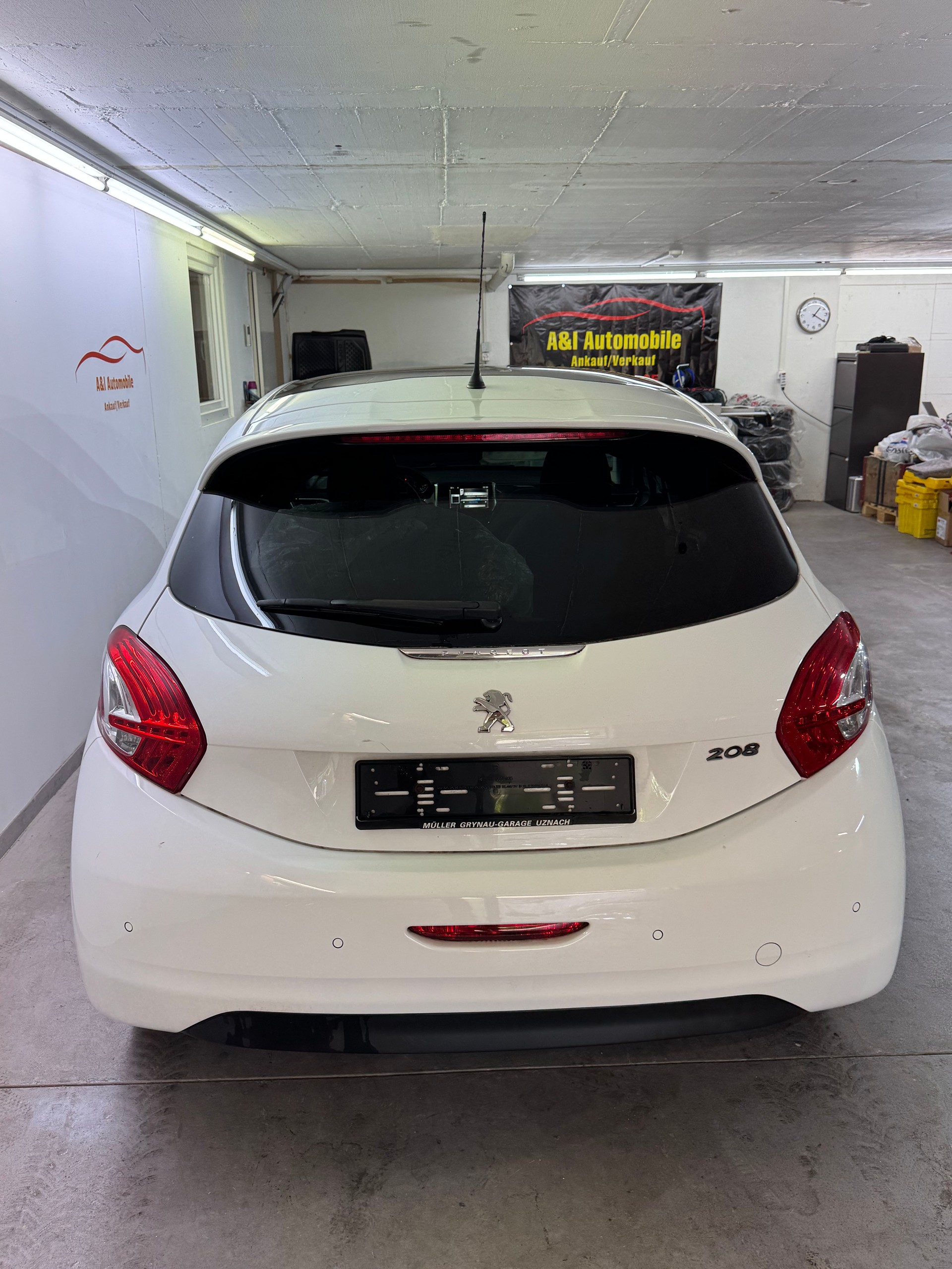 PEUGEOT 208 1.6 VTI Allure-image-5
