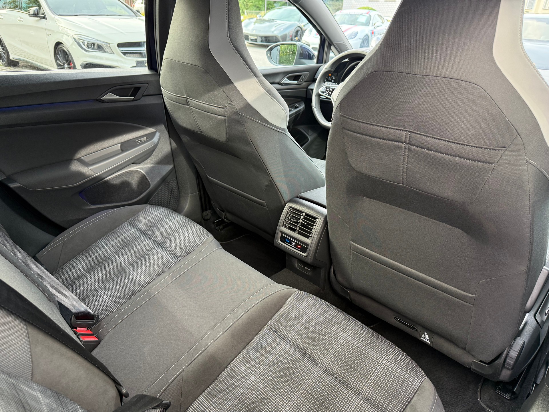 VW Golf 2.0 TDI GTD DSG-image-17