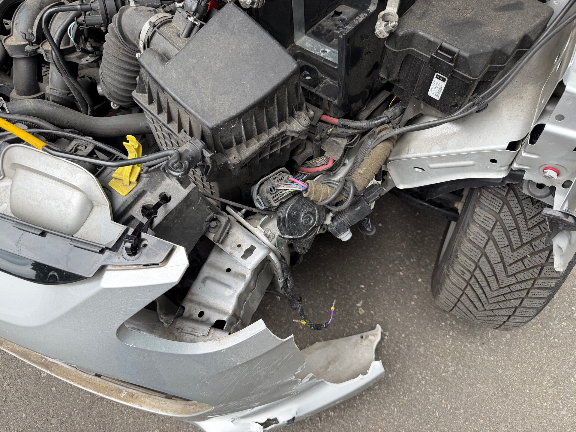 FORD B-Max 1.6 Ti-VCT Titanium PowerShift-image-10